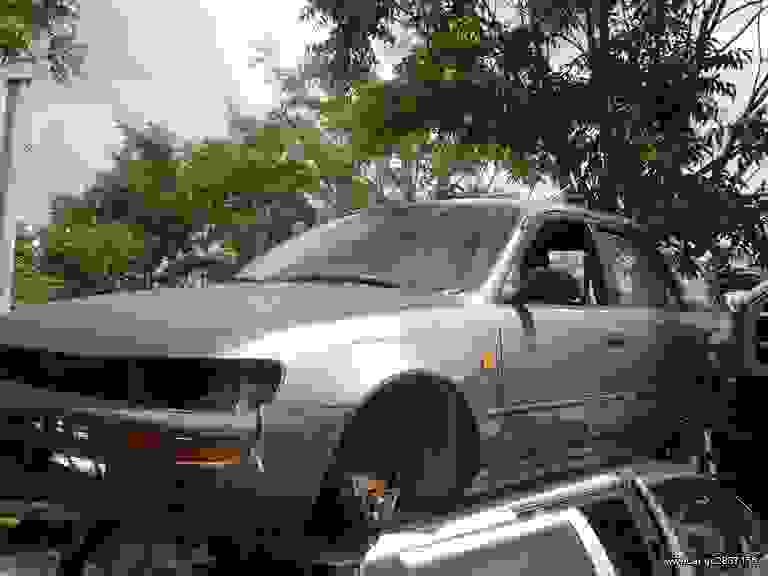 Δαγκάνεs  Τoyota  Corolla  XLi  94′