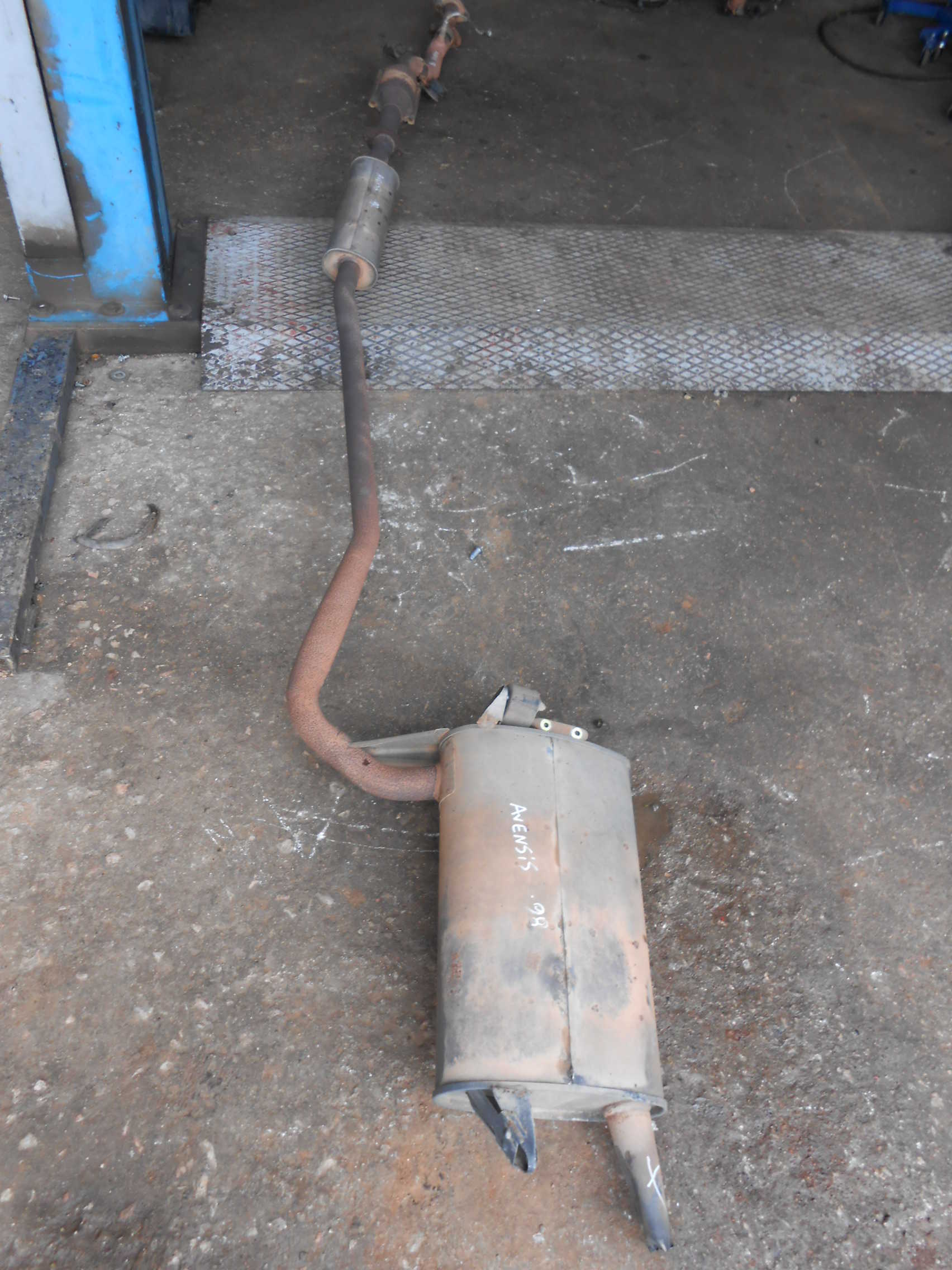 Εξάτμιση Σετ Toyota Avensis ’98