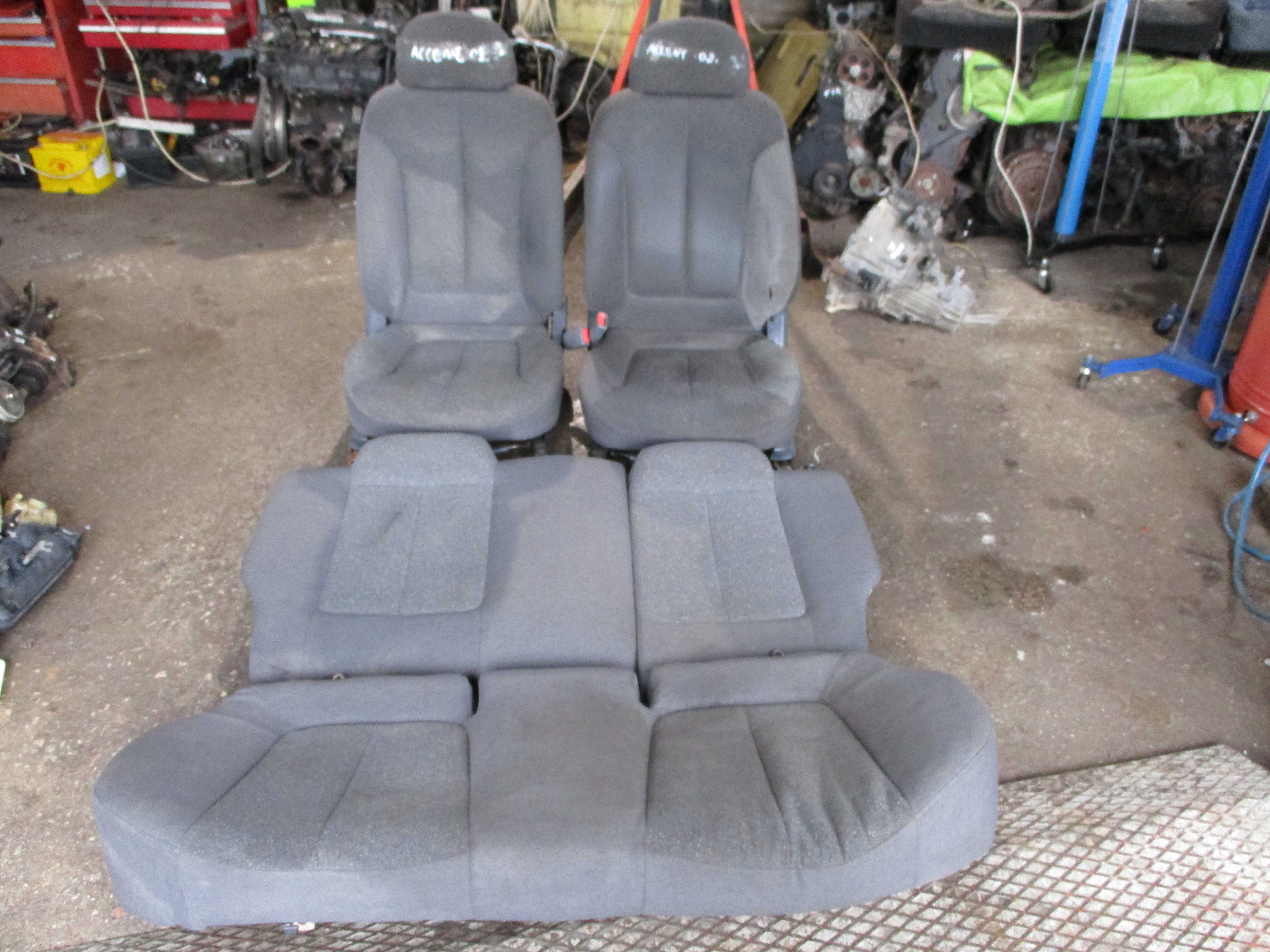 Kαθίσματα Hyundai Accent ’02