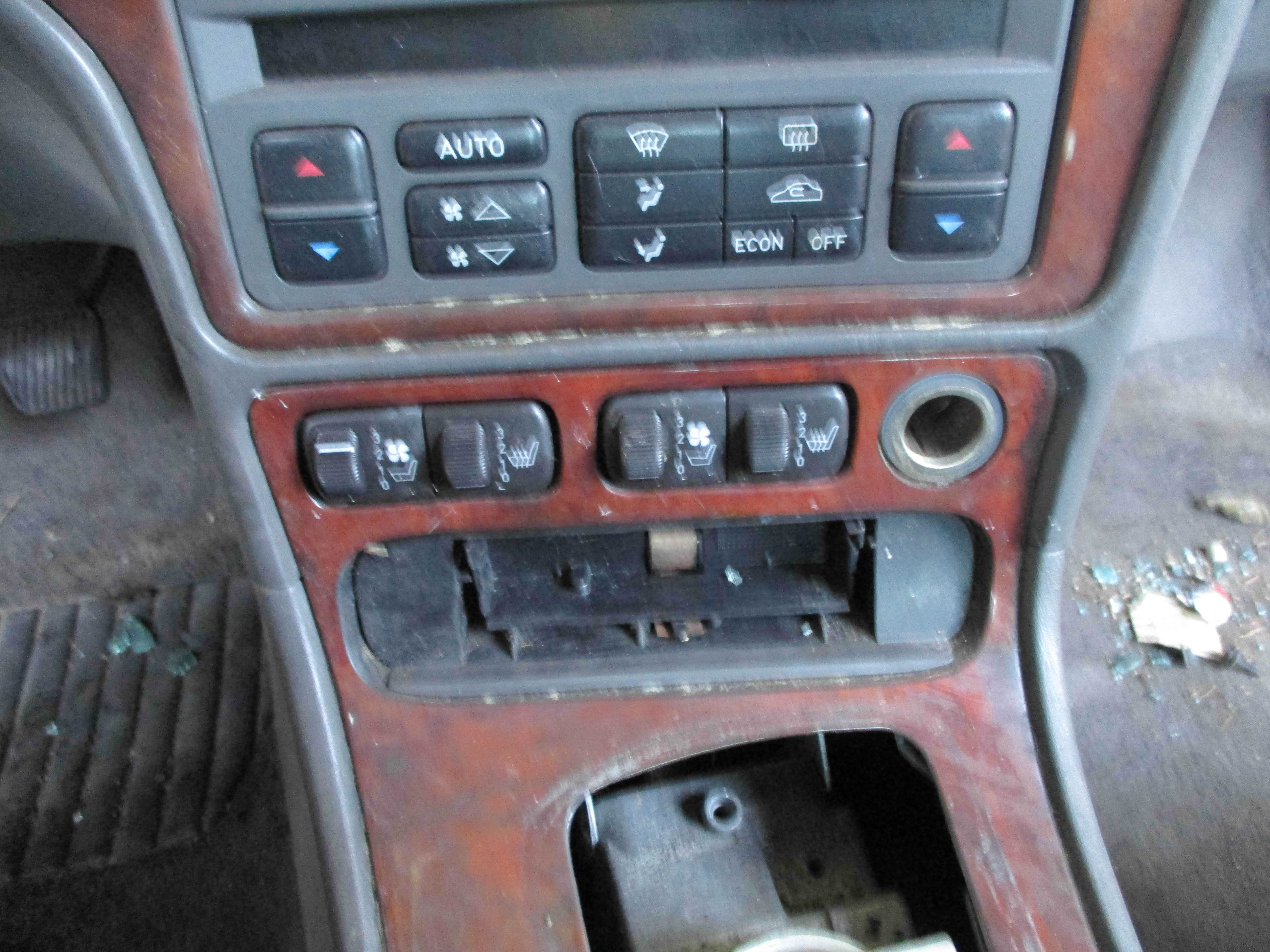 Χειριστήρια Κλιματισμού-Καλοριφέρ Saab 9-5 ’03 Προσφορά.