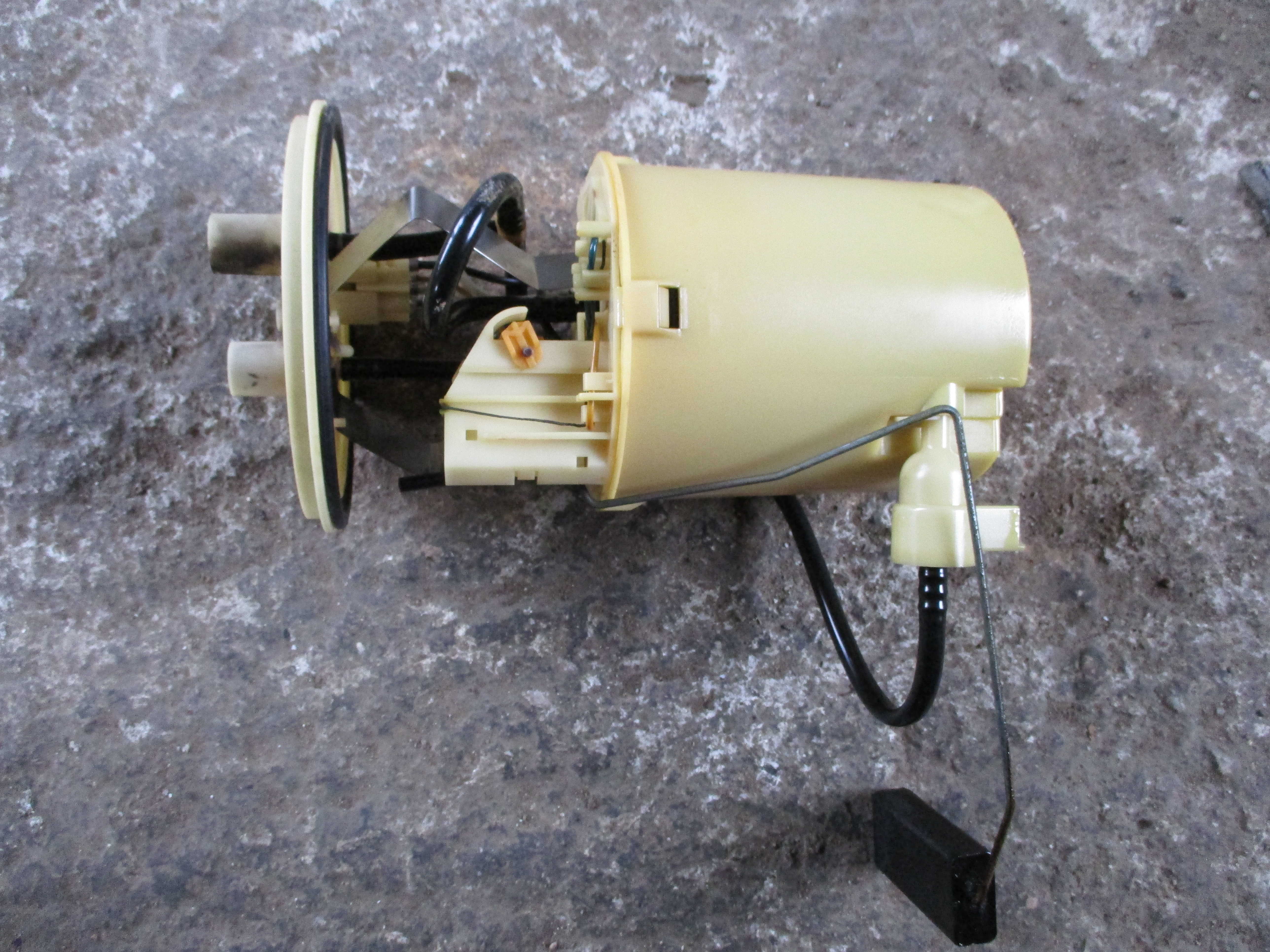 Αντλία Βενζίνης ( 4023967 , 8982480 ) Saab 9000 ’94 Προσφορά.