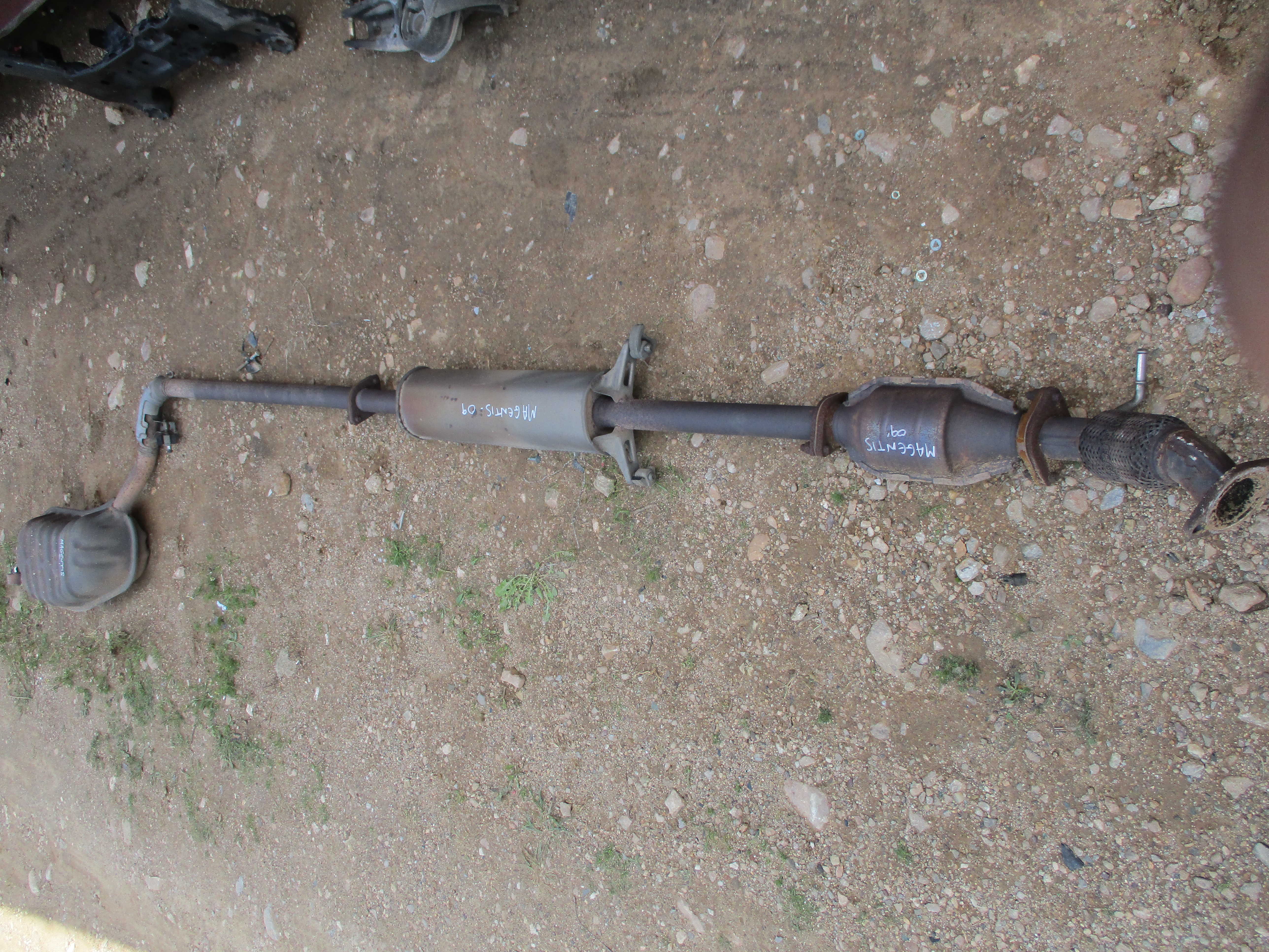 Εξάτμιση σετ Kia Magentis ’09