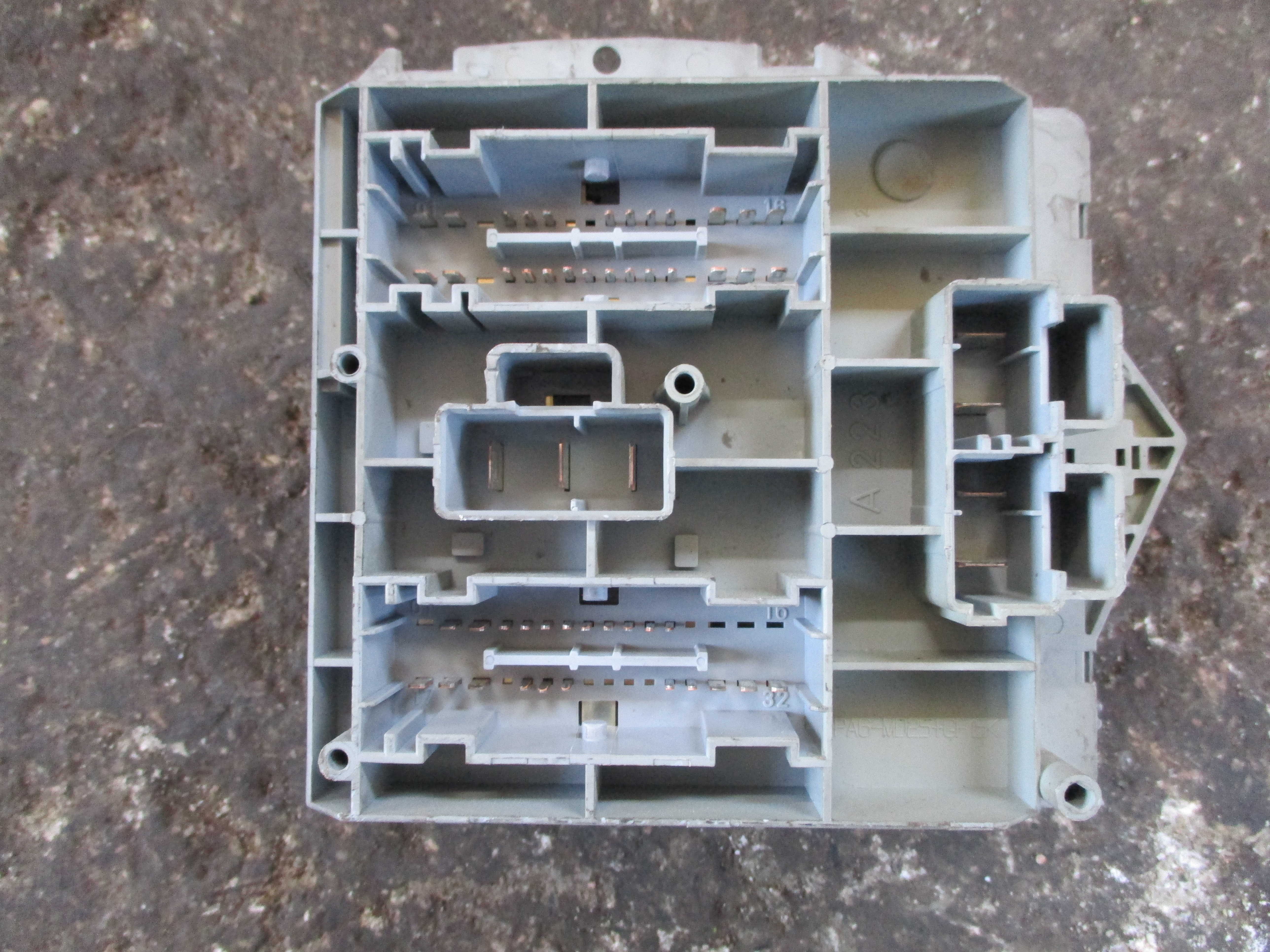 Ασφαλειοθήκη Εξωτερική ( 46835597 ) Fiat Punto ’03 Προσφορά.