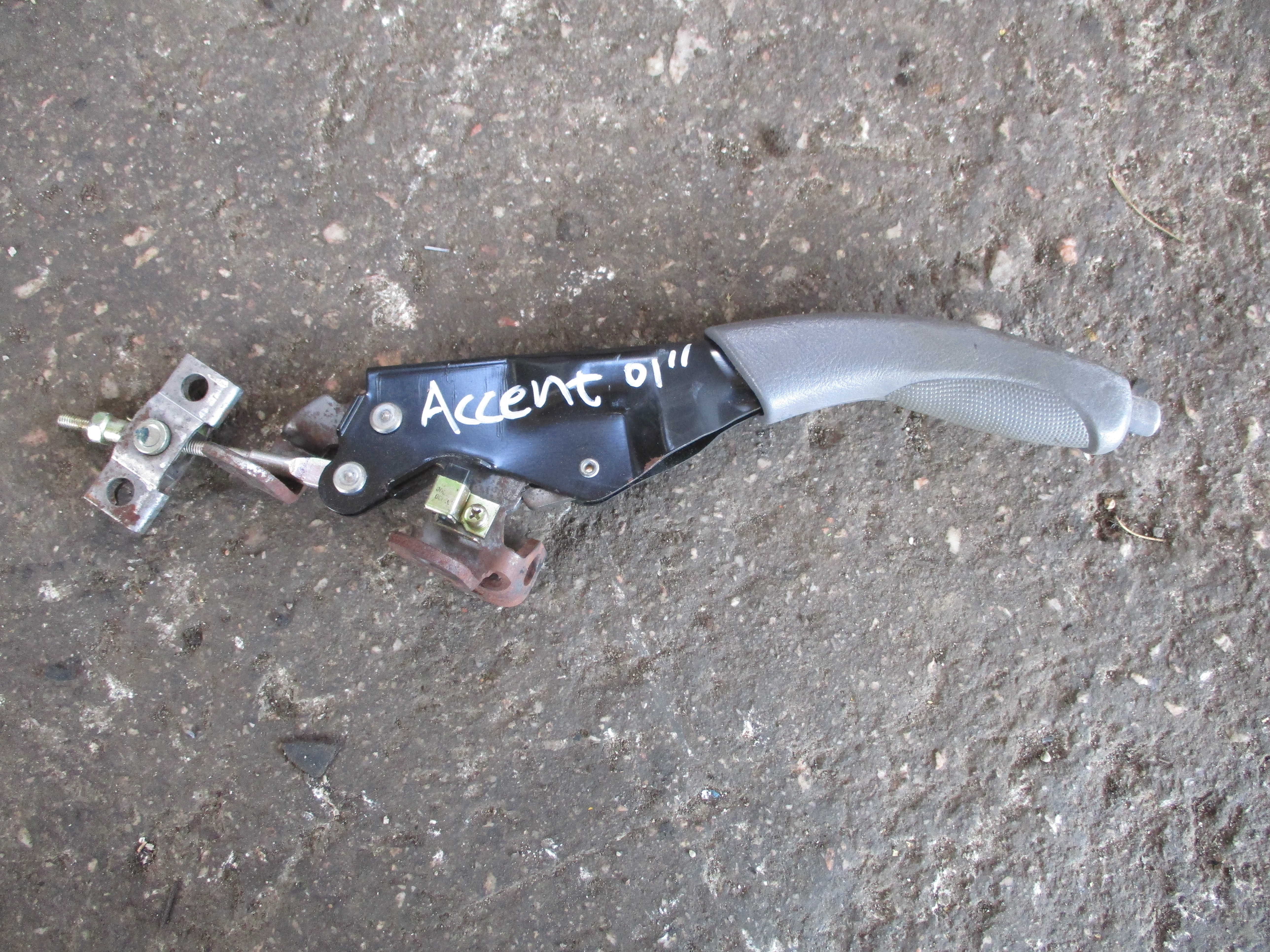 Χειρόφρενο Hyundai Accent ’01