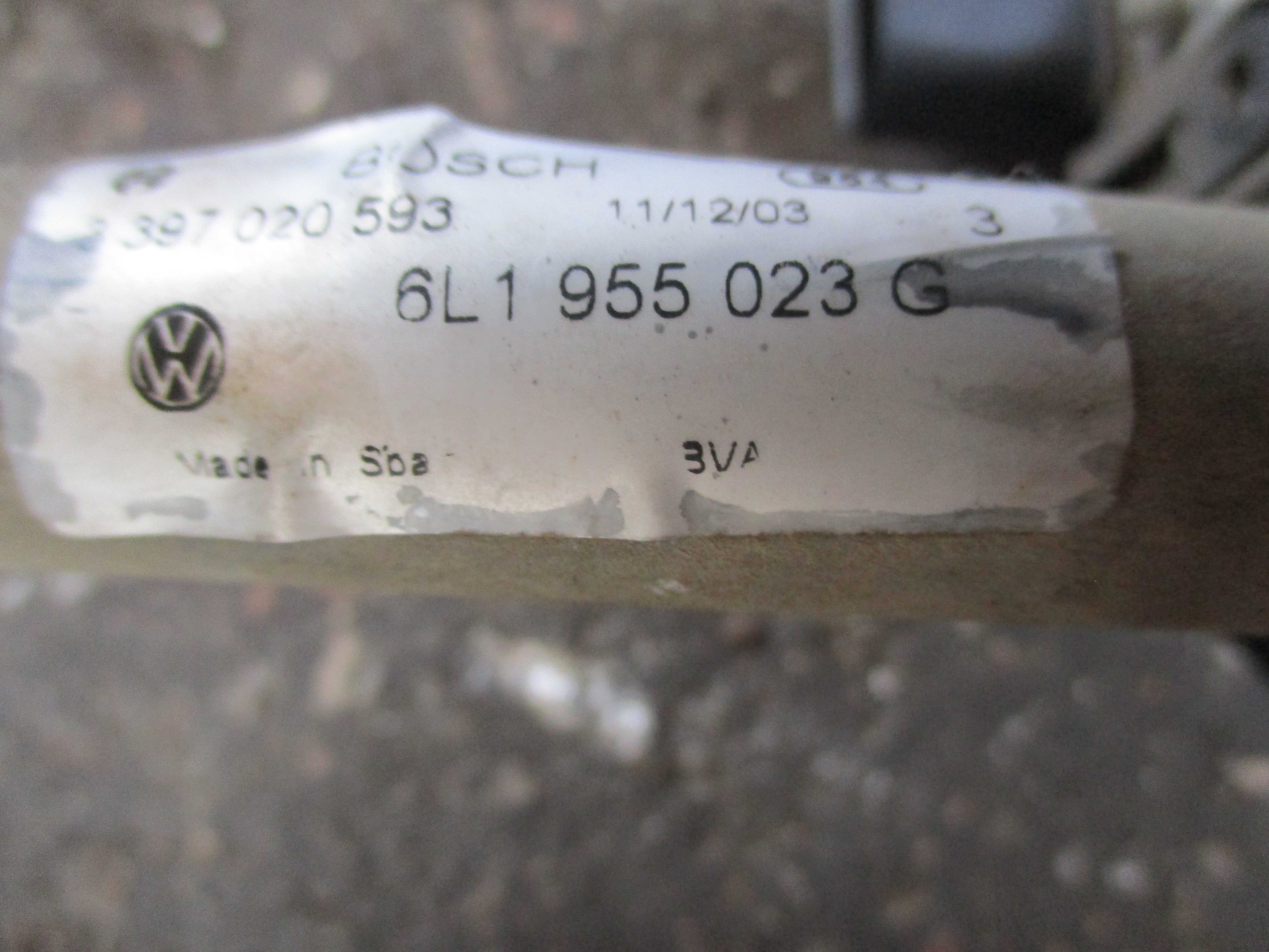 Υαλοκαθαριστήρες Seat Ibiza ’05 .( 0390241526 , 6Q2955119A ) (Προσφορά 50 ευρώ).