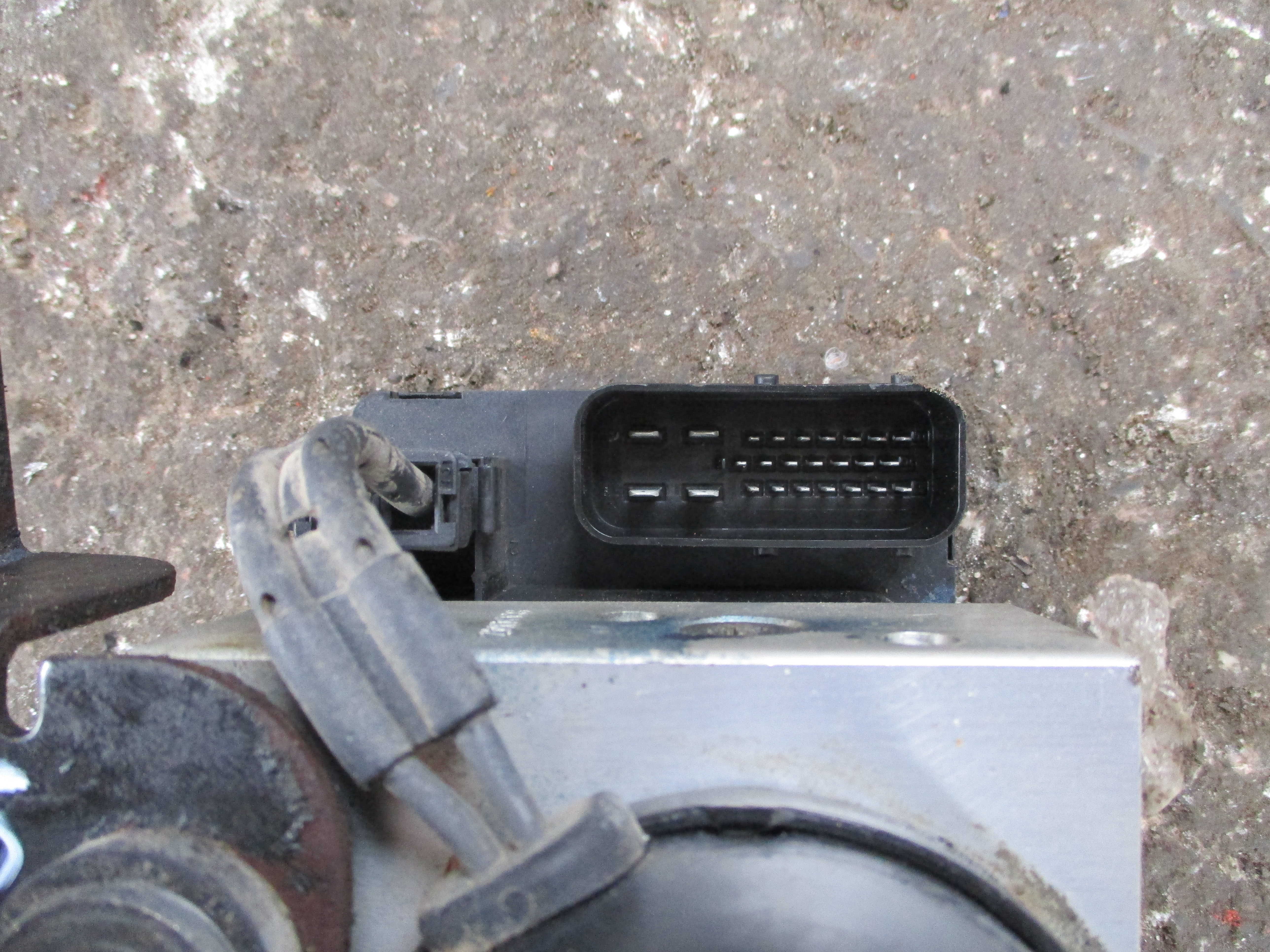 ABS (9566038000,5WK8432,5892029500) Hyundai Coupe ’99