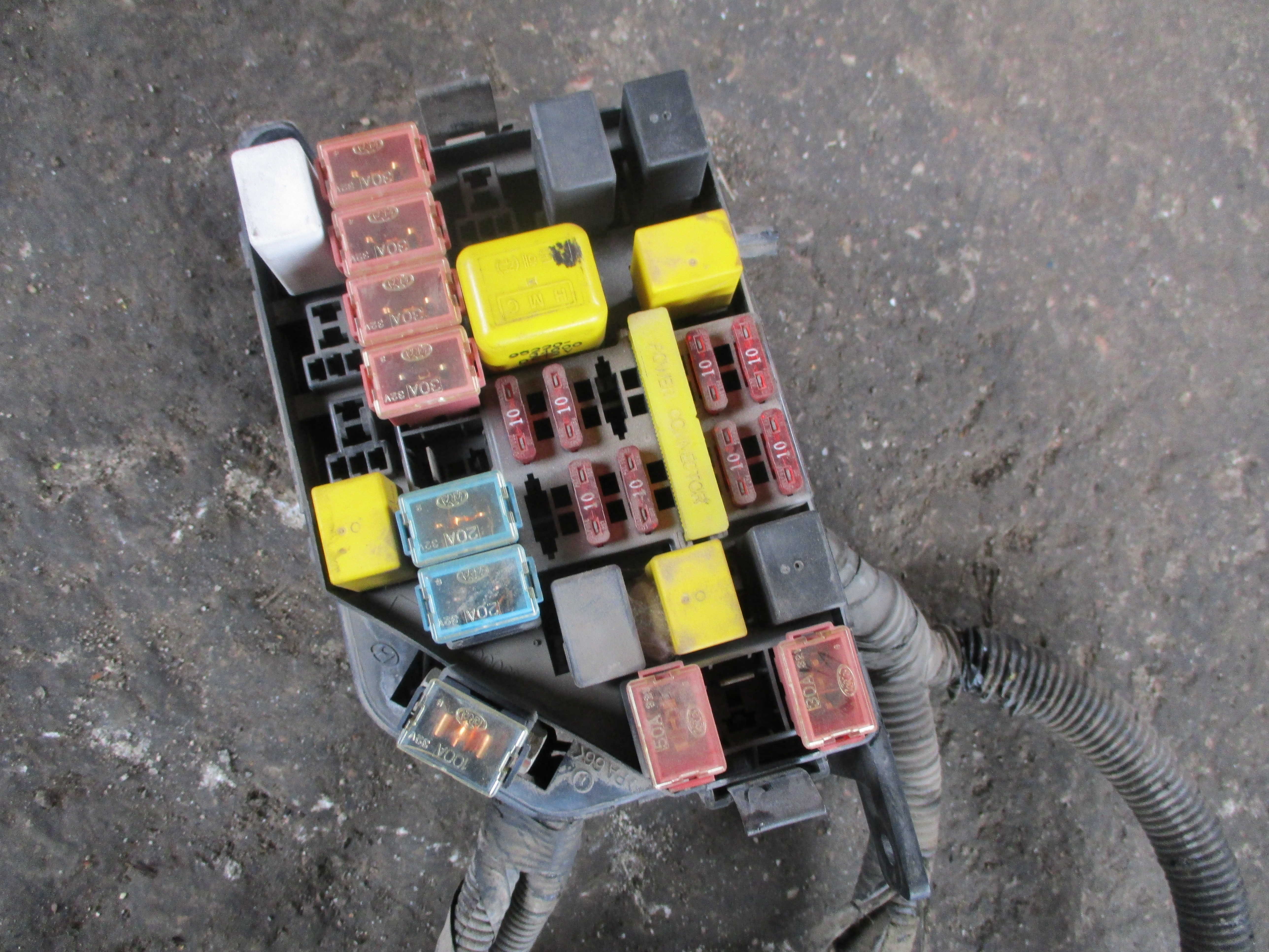 Ασφαλειοθήκη Hyundai Lantra ’00