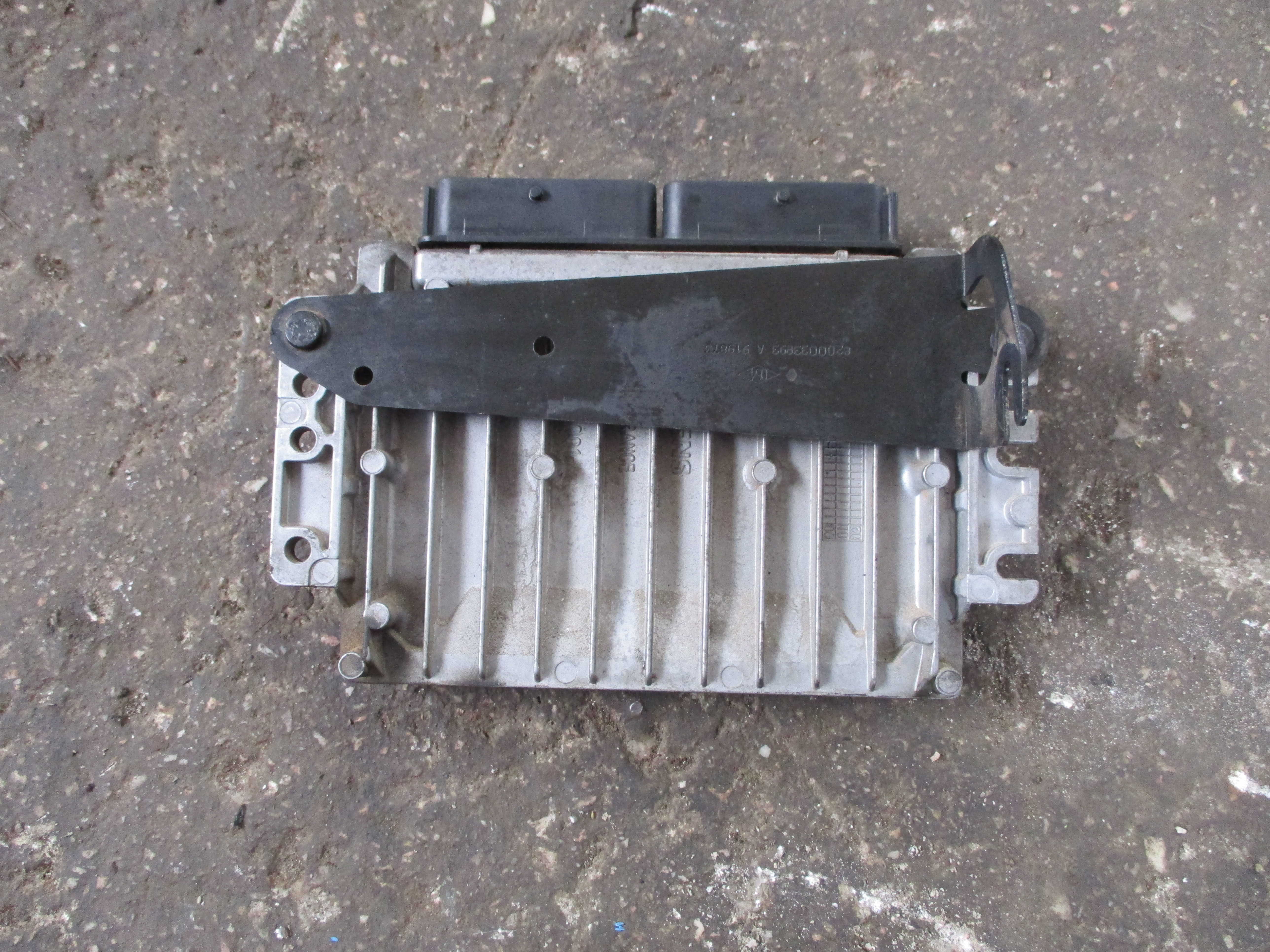 Εγκέφαλος Κινητήρα Σετ ( 800108405 , 8200044437 , S110130074 ) Renault Clio ’01 Προσφορά.