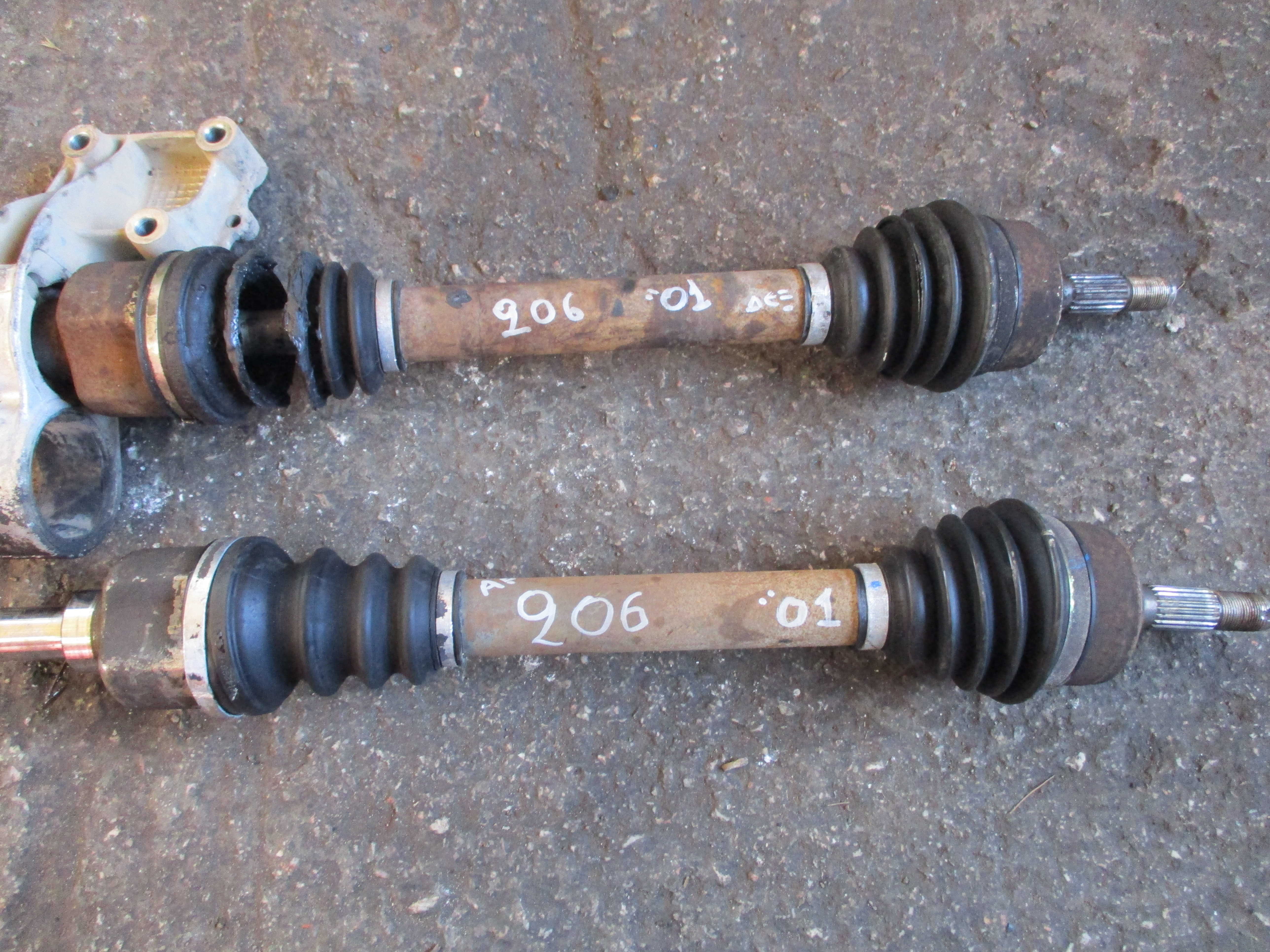 Ημιαξόνιο Αριστερό-Δεξί Peugeot 206 ’01 Προσφορά.