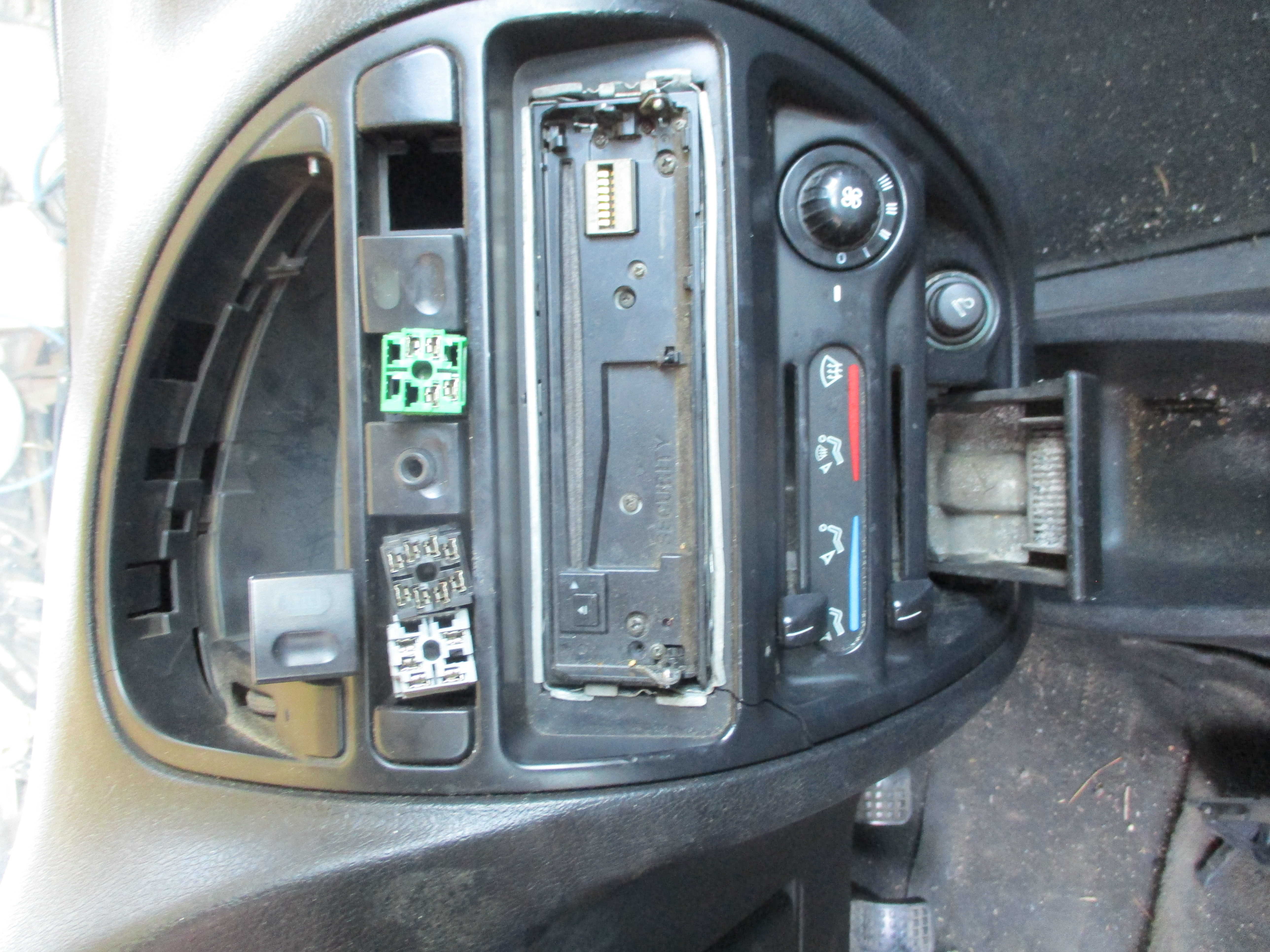 Διακόπτες Citroen Saxo ’99.
