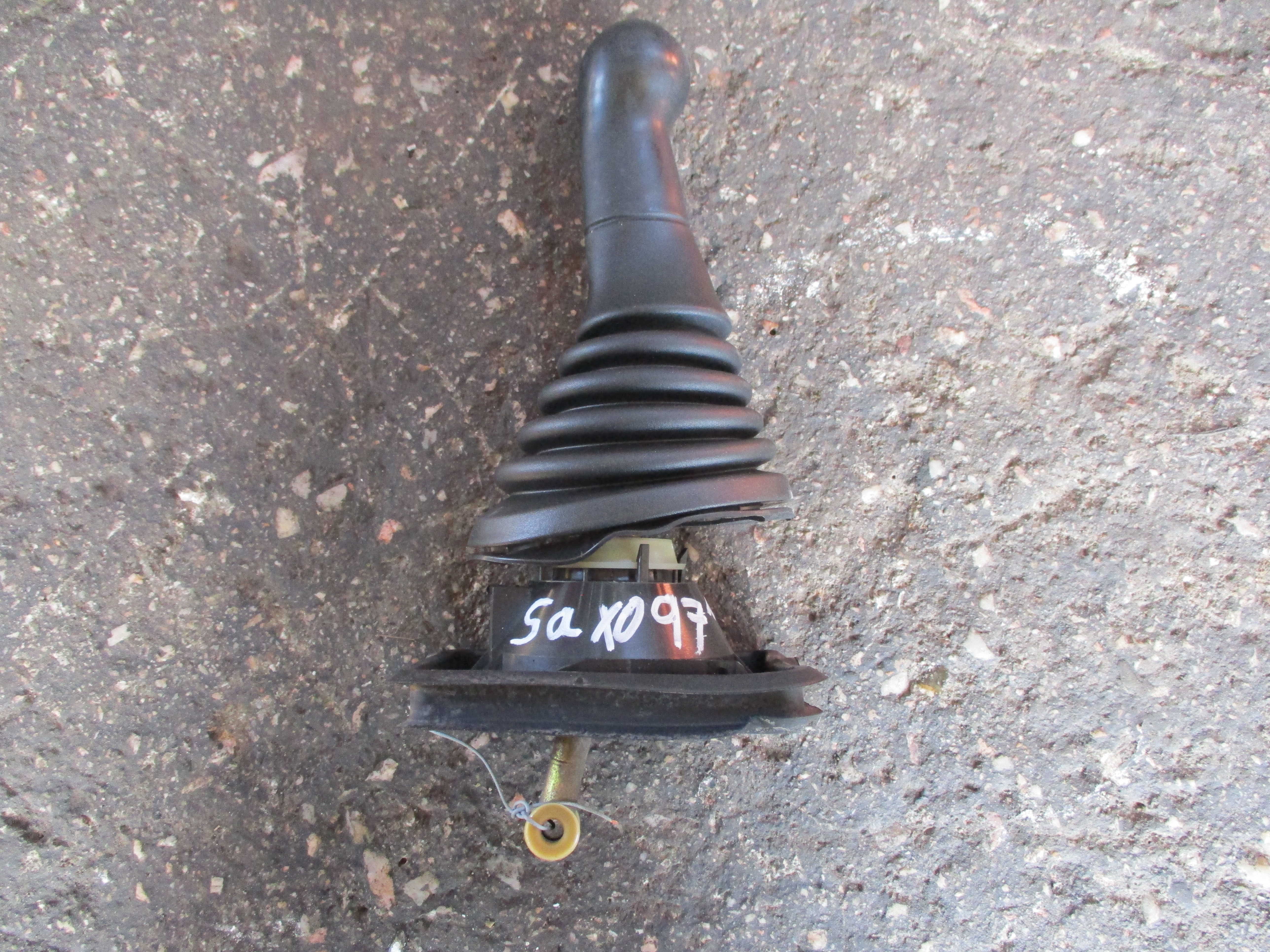 Λεβιές Ταχυτήτων Citroen Saxo ’99 Προσφορά.