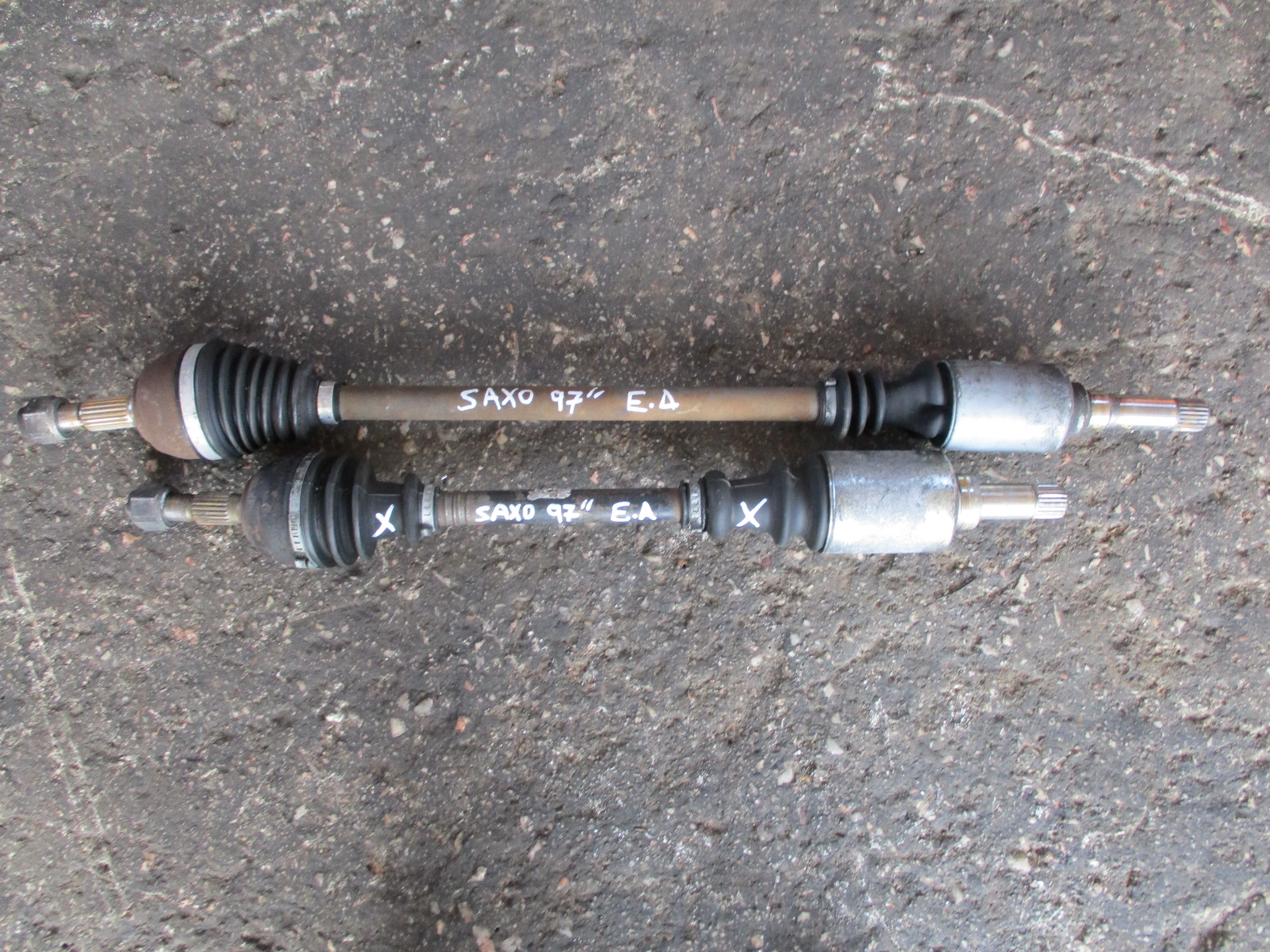 Ημιαξόνια Citroen Saxo ’99.