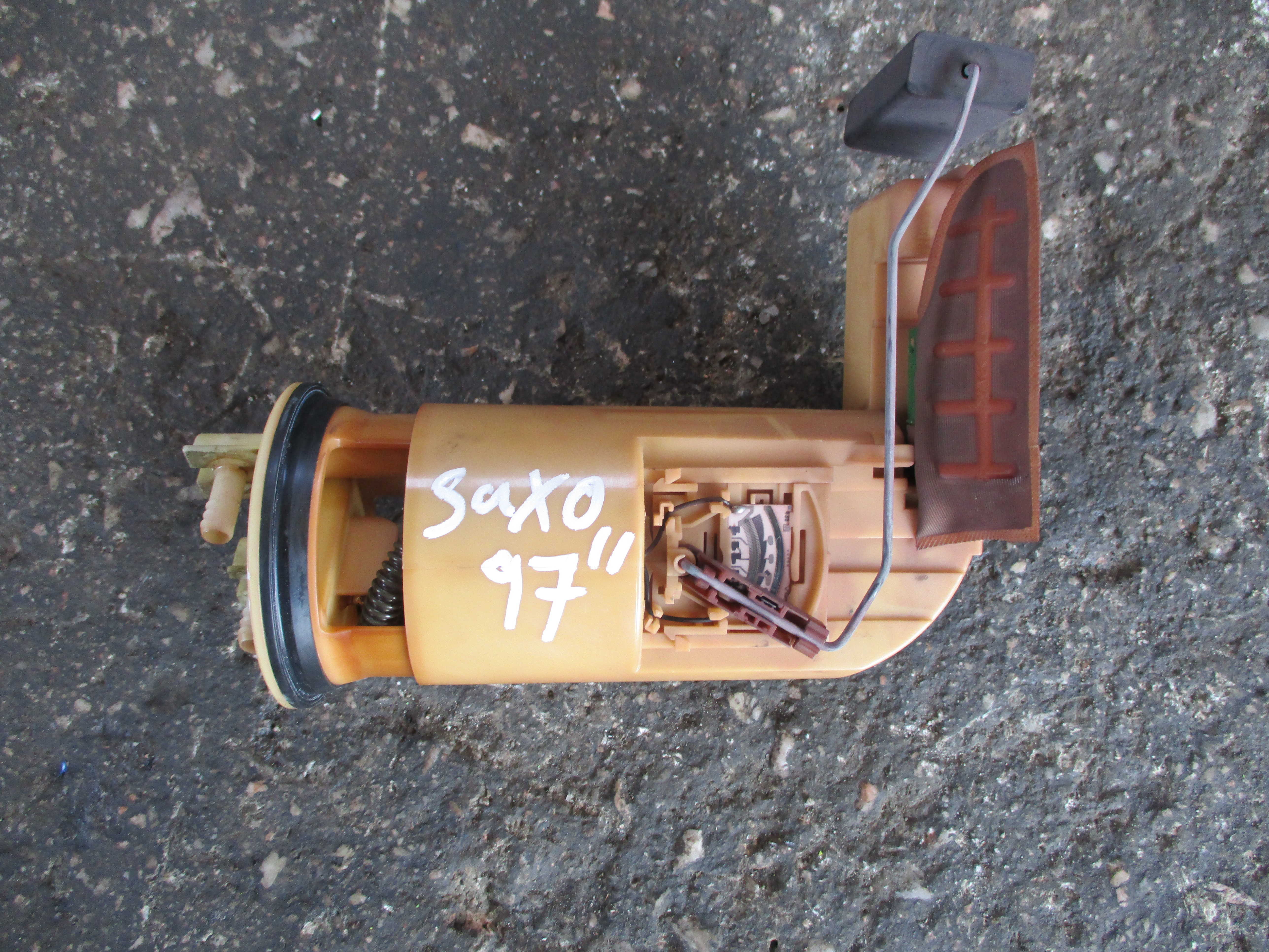 Αντλία Βανζίνης Citroen Saxo ’99.