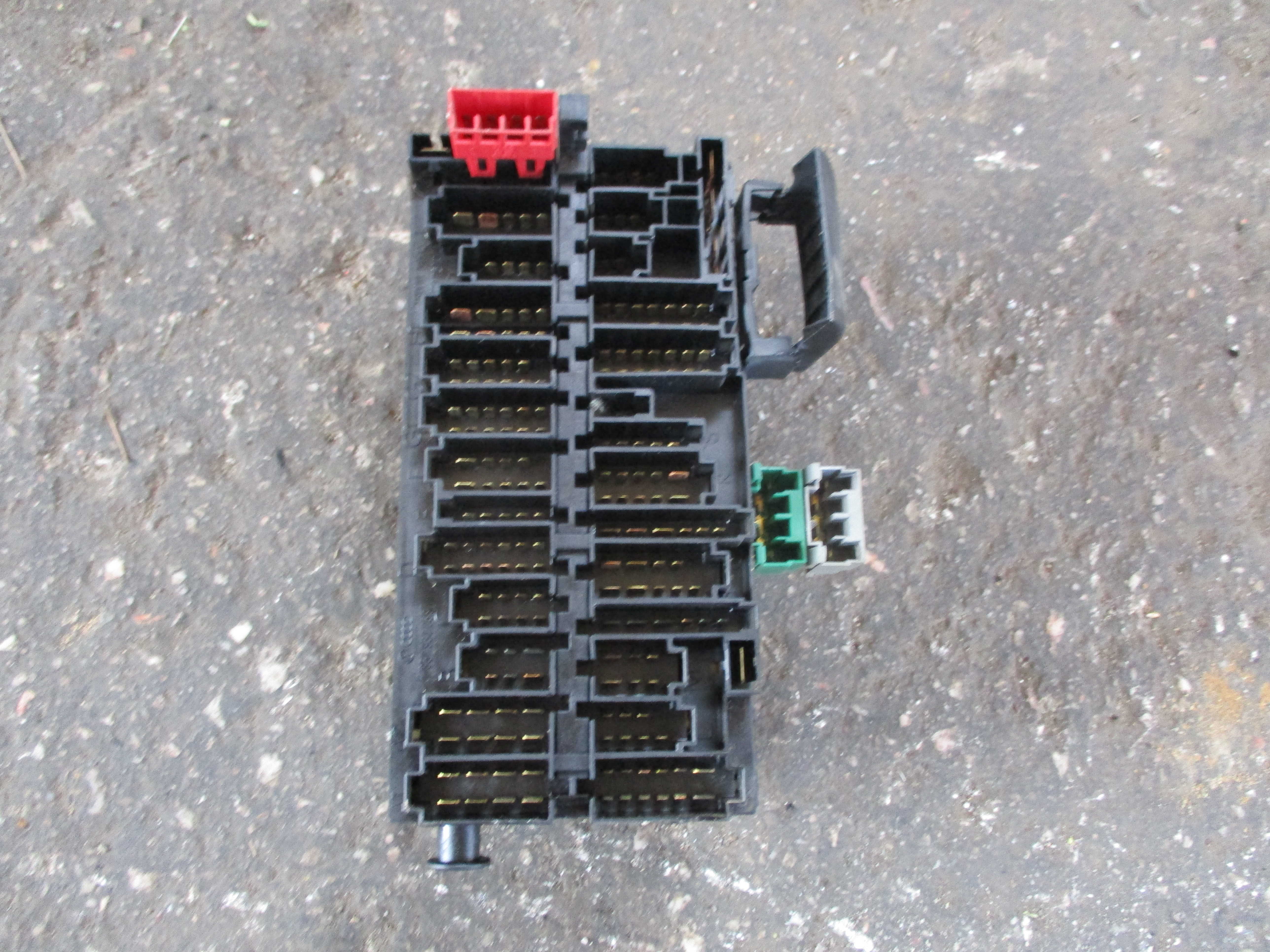 Ασφάλειες Volkswagen Polo ’97