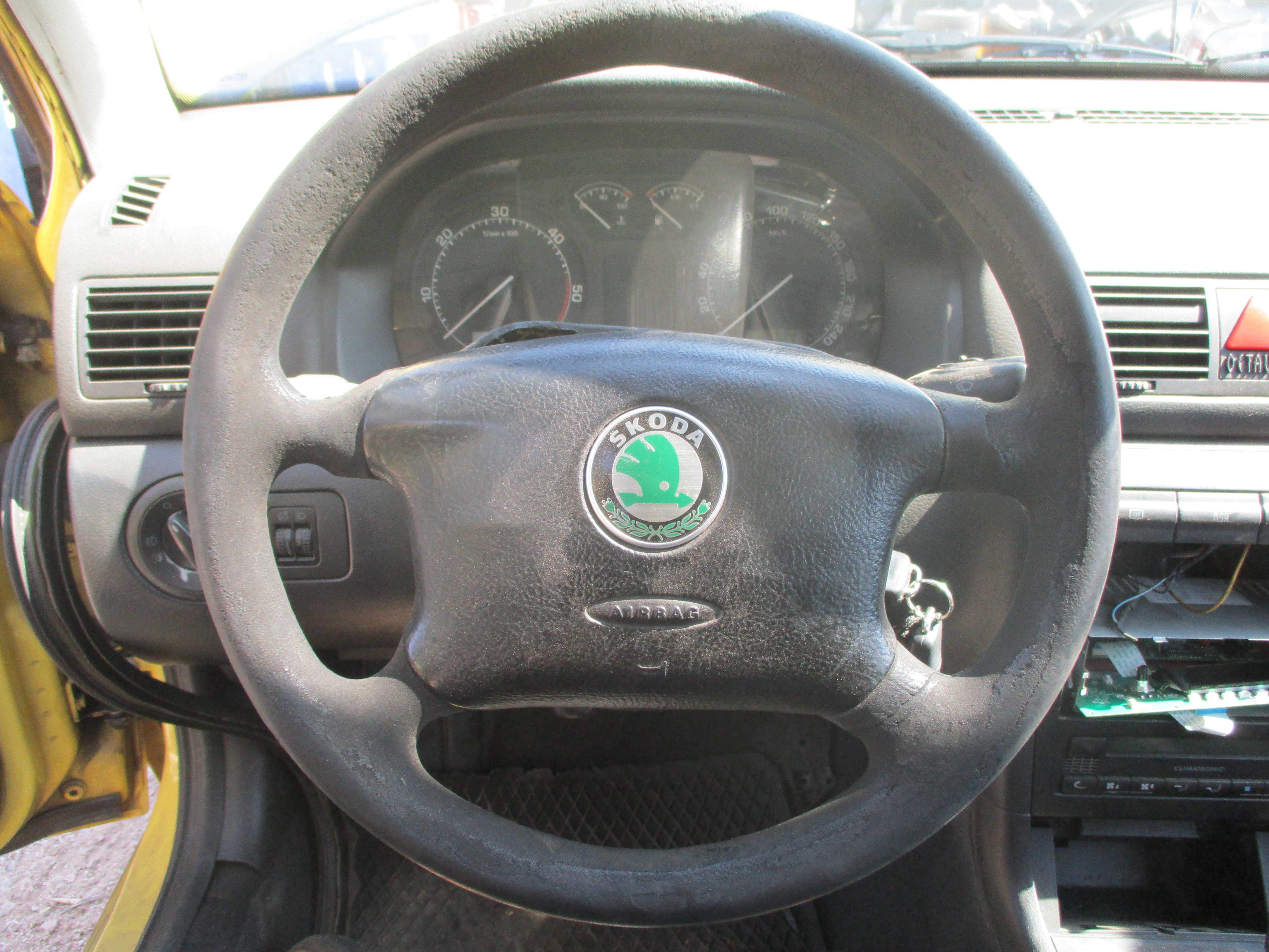 Κόρνες Skoda Octavia ’04