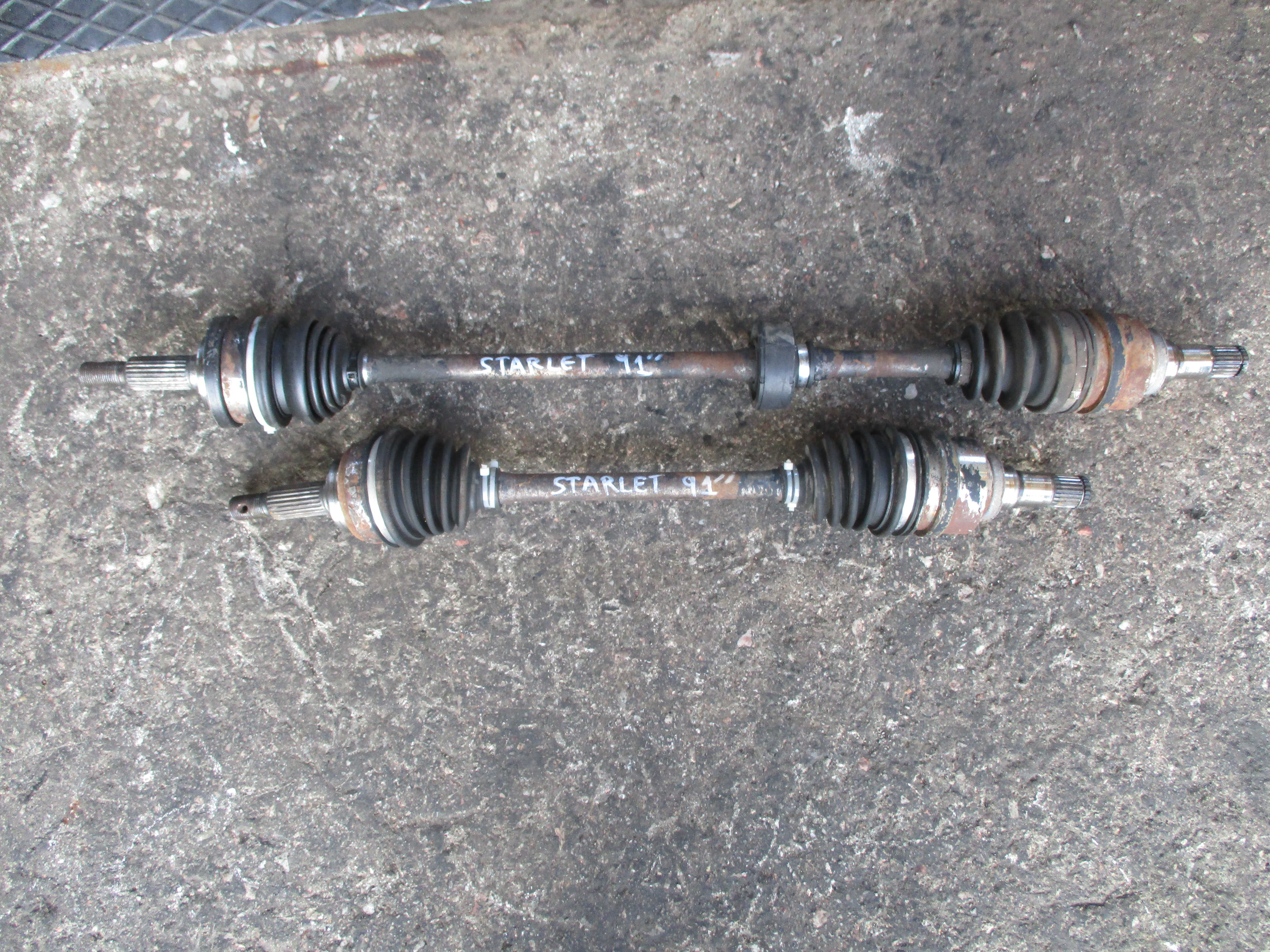 Ημιαξόνιο Αριστερό-Δεξί Toyota Starlet ’91 Προσφορά.