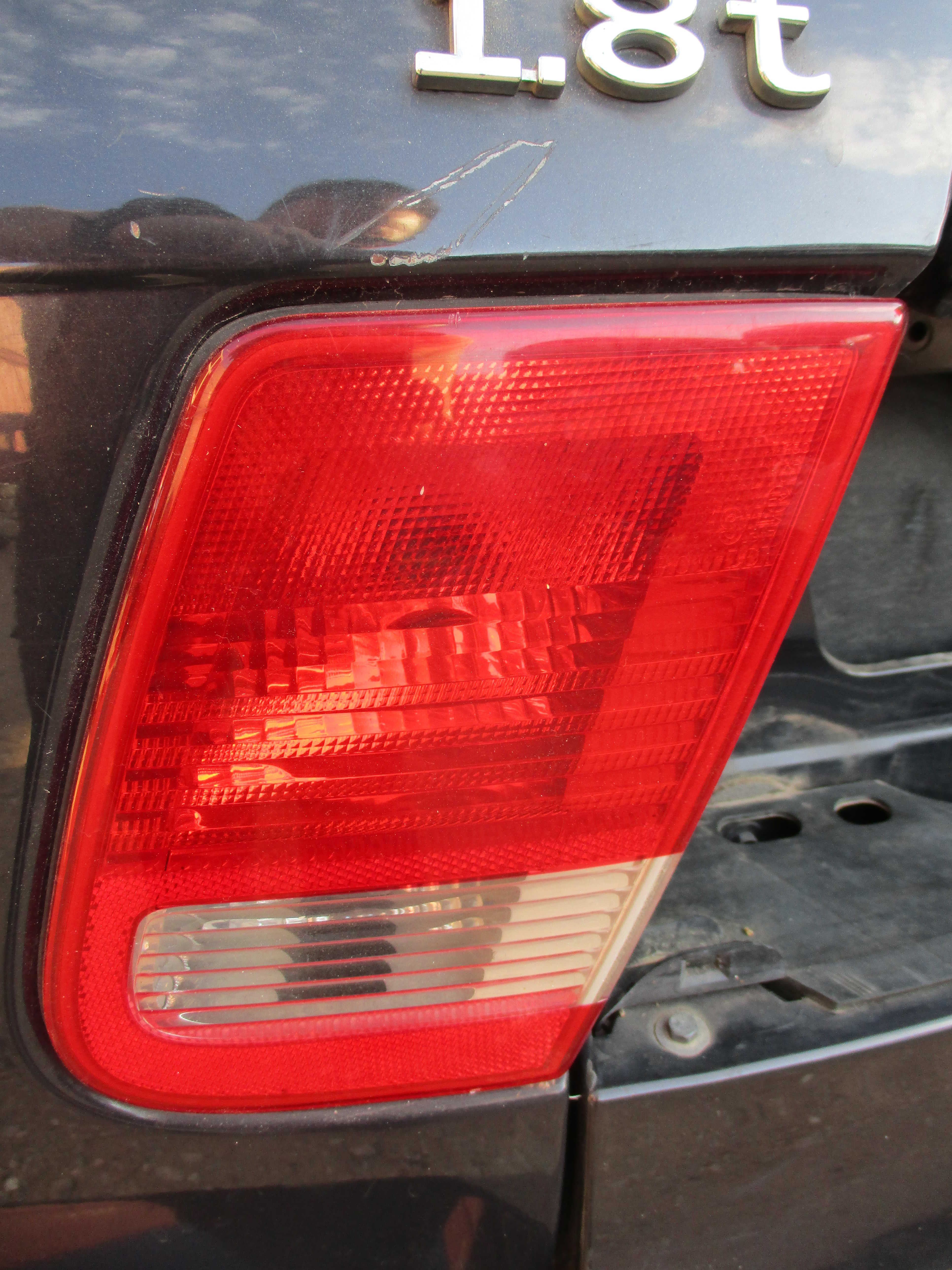 Φανάρια Πίσω Saab 9-3 ’04 Προσφορά.