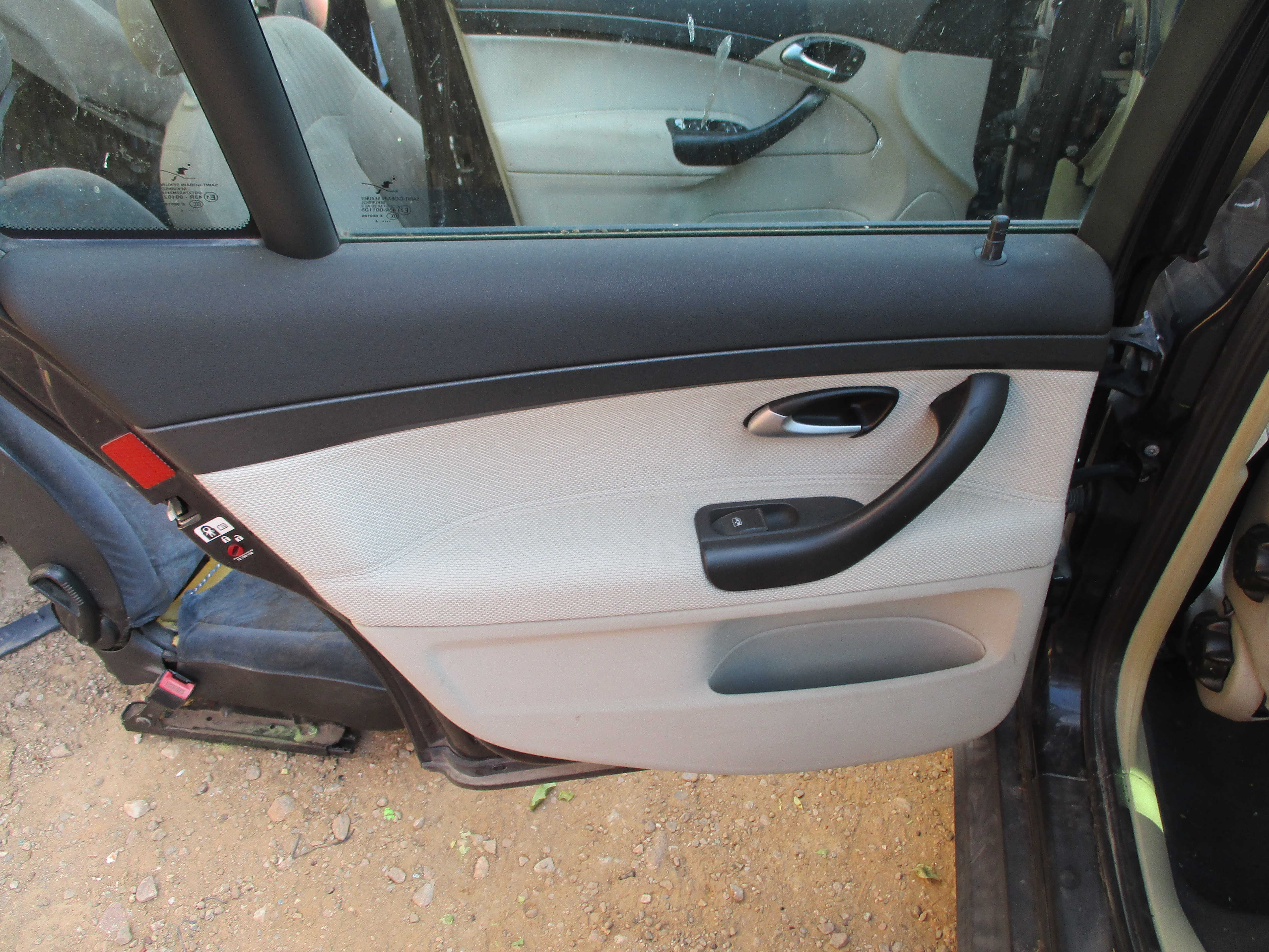 Πόρτες Saab 9-3 ’04 Προσφορά.