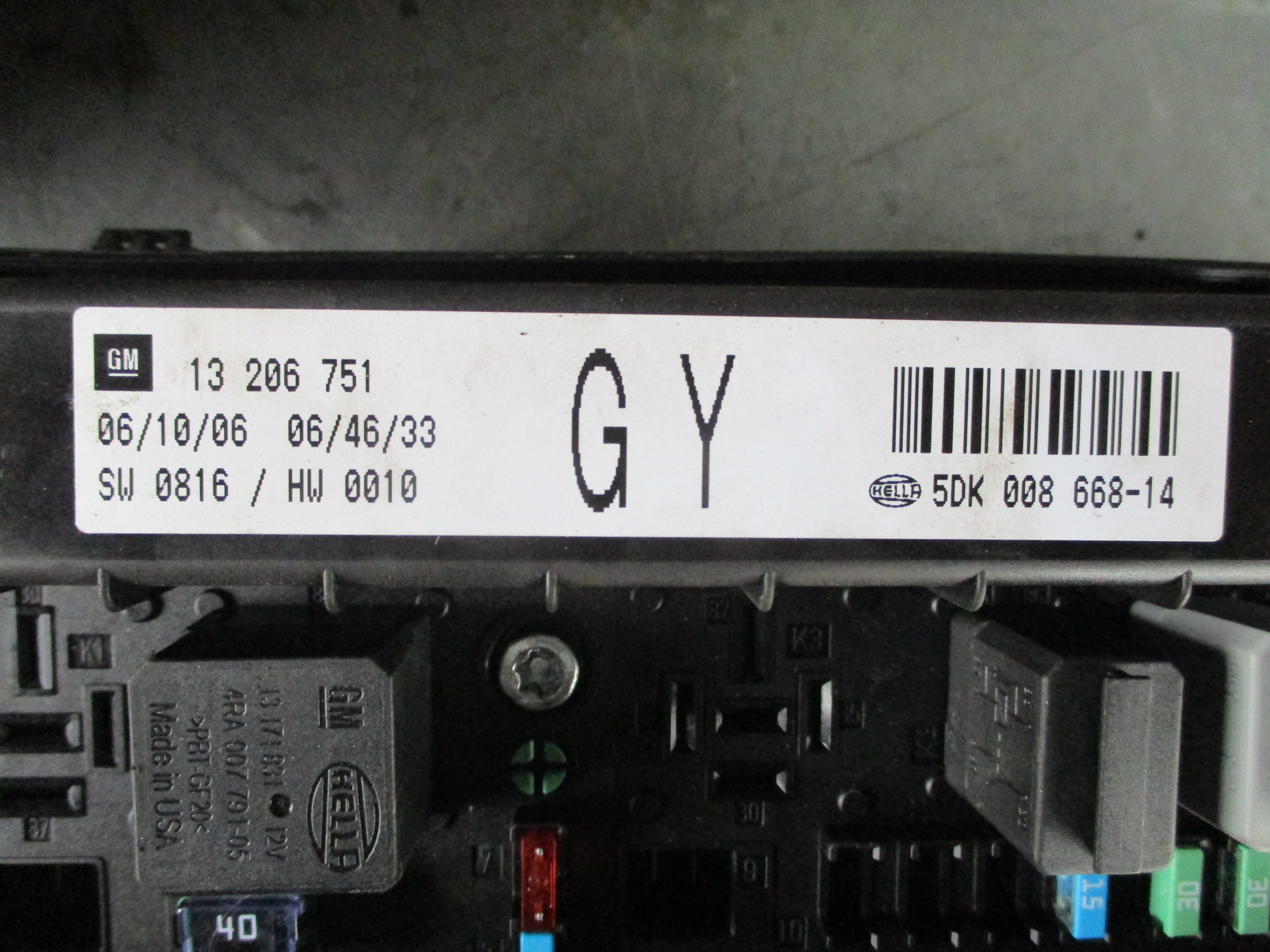 Ασφαλειοθήκη ( 13206751 ) Astra H ’03 Προσφορά.