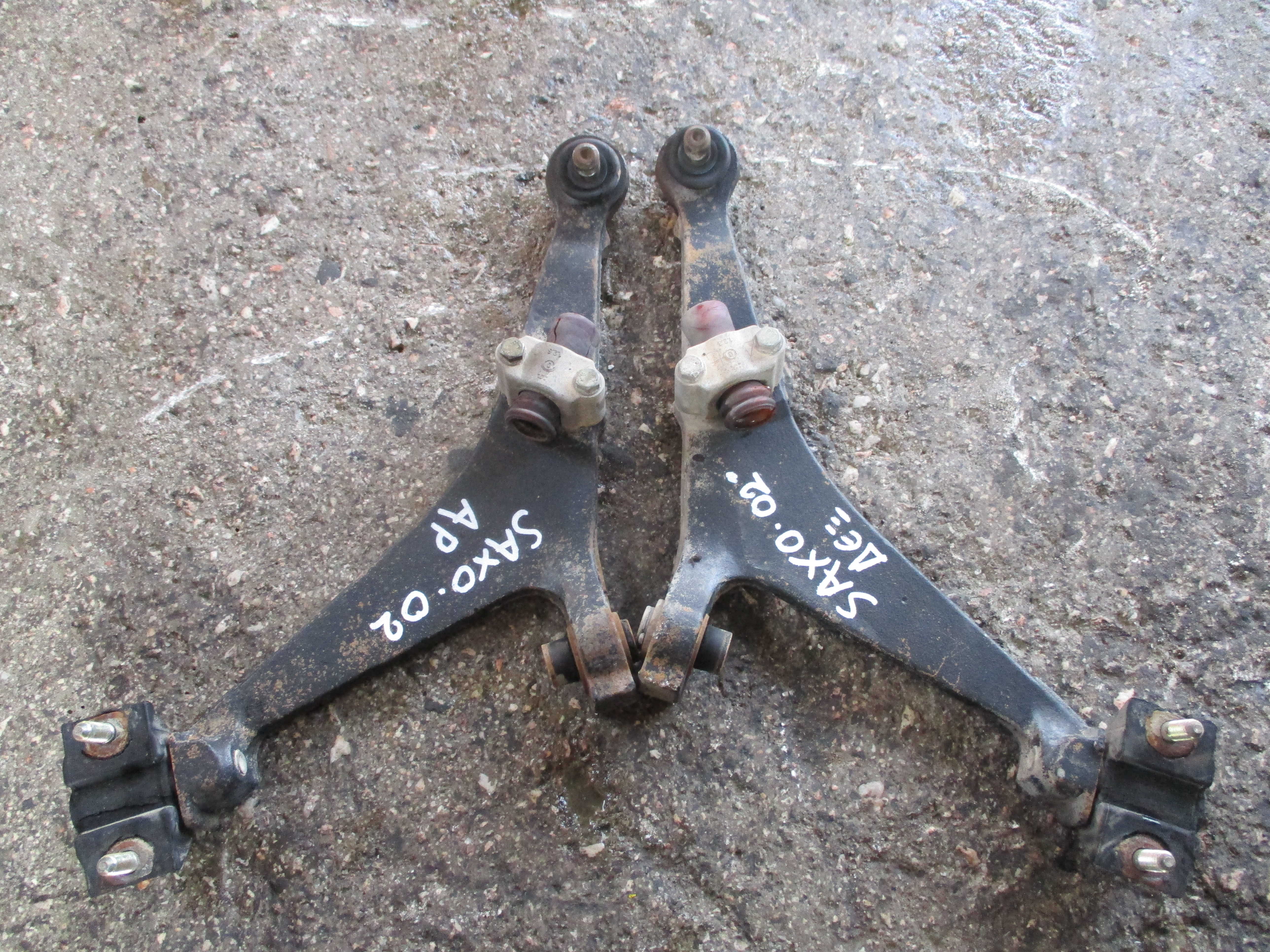 Ψαλίδια Citroen Saxo ’00 Προσφορά.