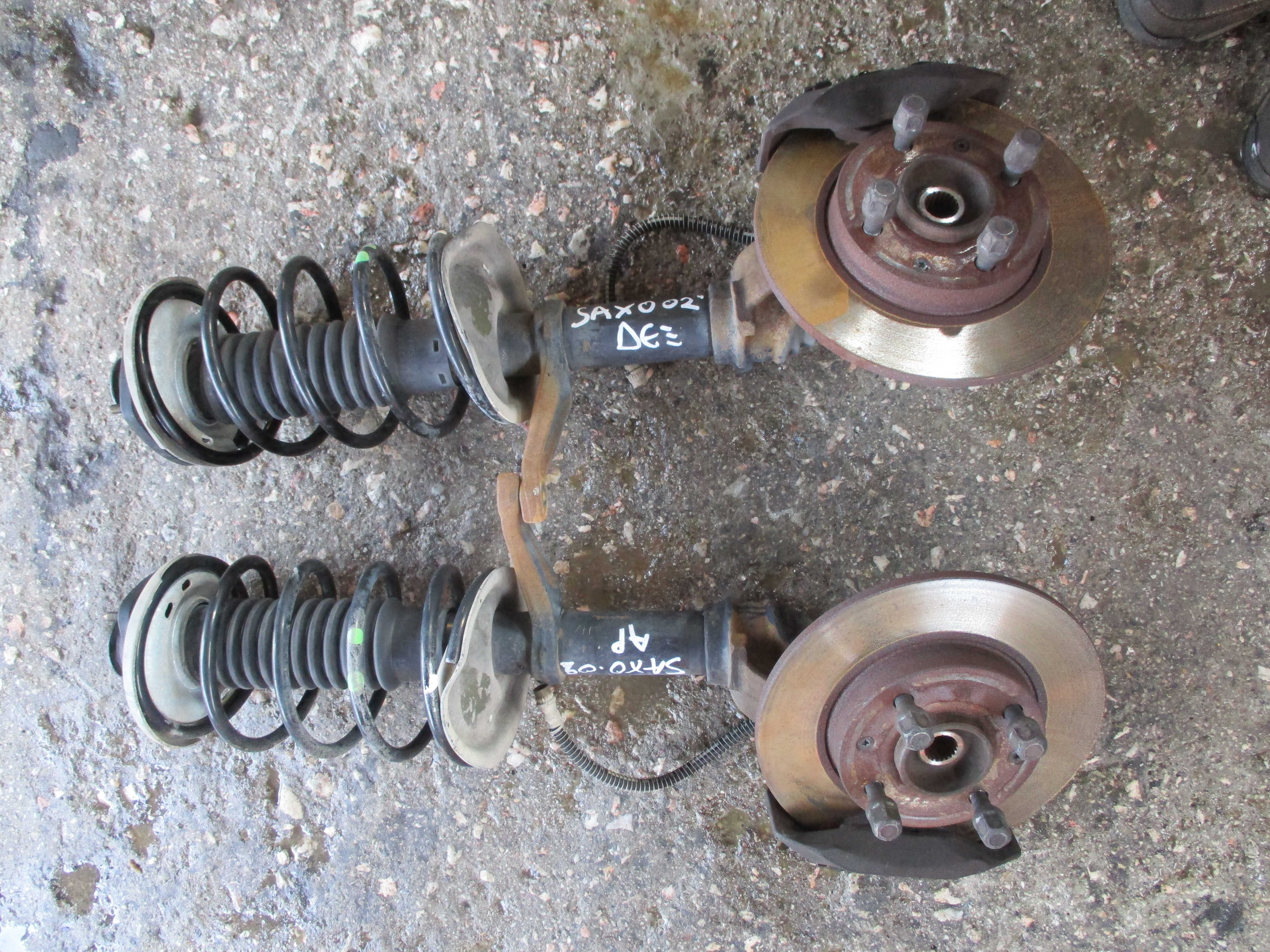 Δισκόπλακες Εμπρός Citroen Saxo ’00 Προσφορά!