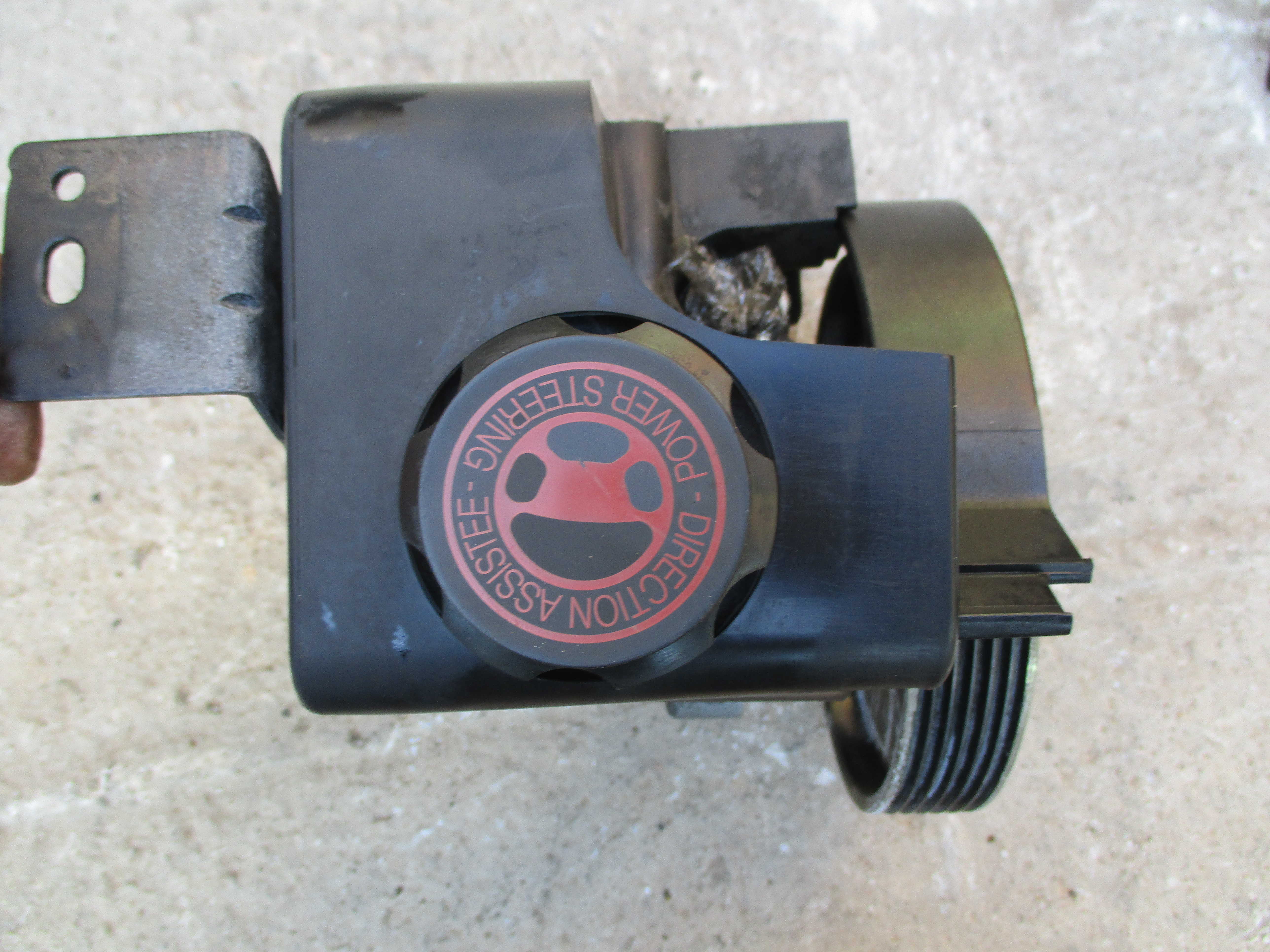 Αντλία Υδραυλικού Τιμονιού ( 9636968880 , 26079836 ) Peugeot 206cc ’01 Προσφορά.