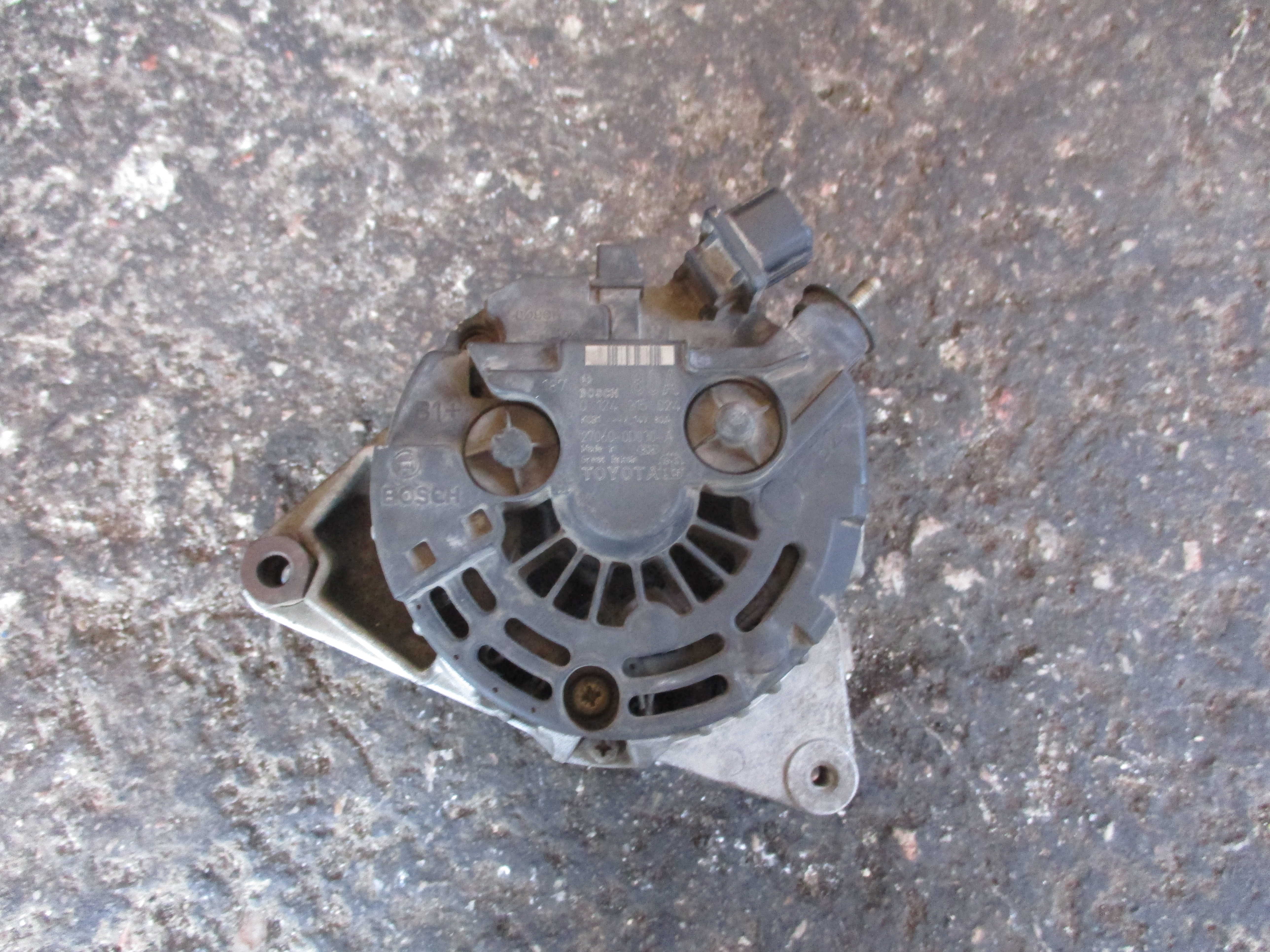 Δυναμό (0124315024,270600D030A) Toyota Avensis ’01(Προσφορά 60 ευρώ)