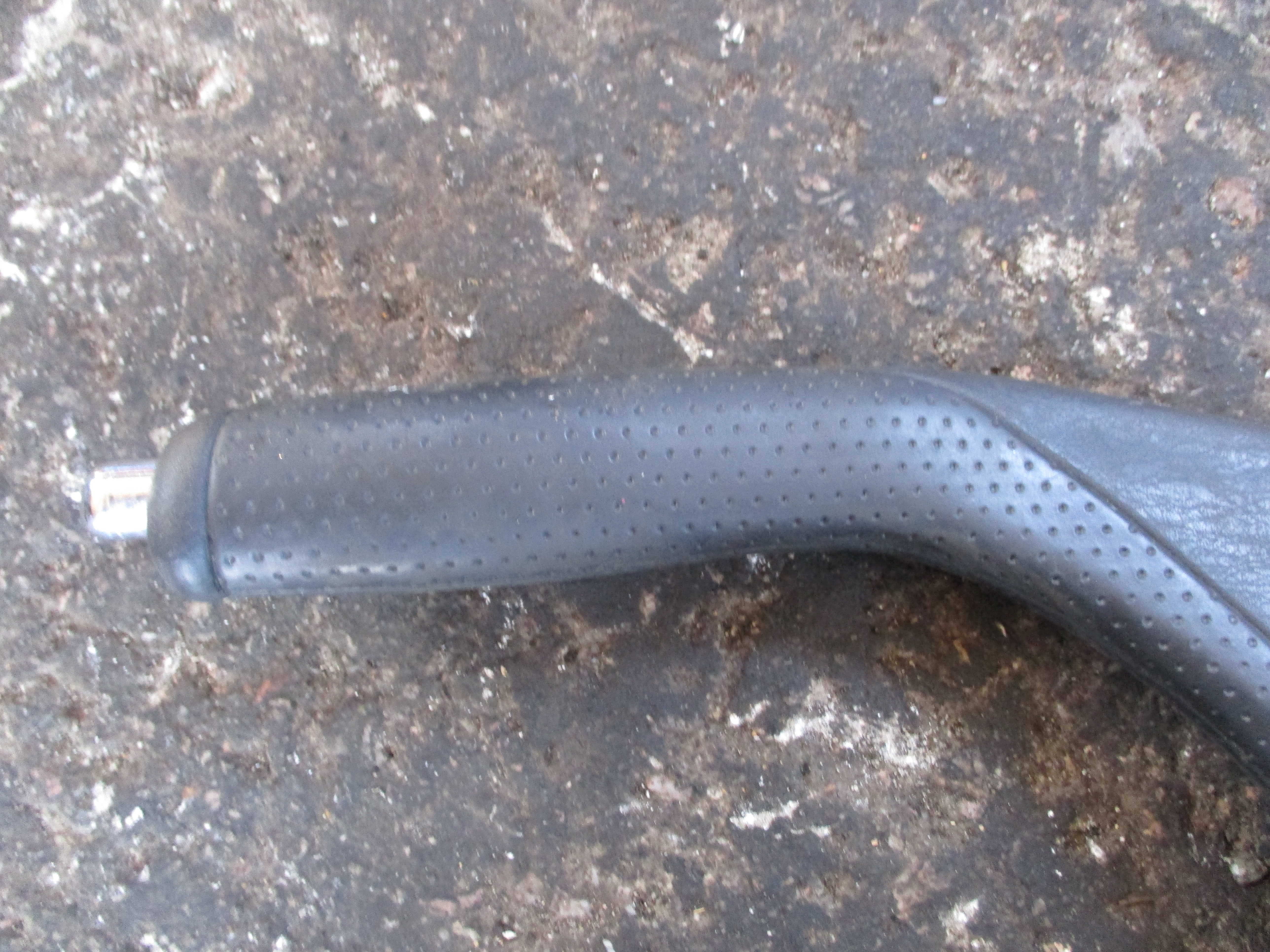 Χειρόφρενο Toyota Avensis ’01