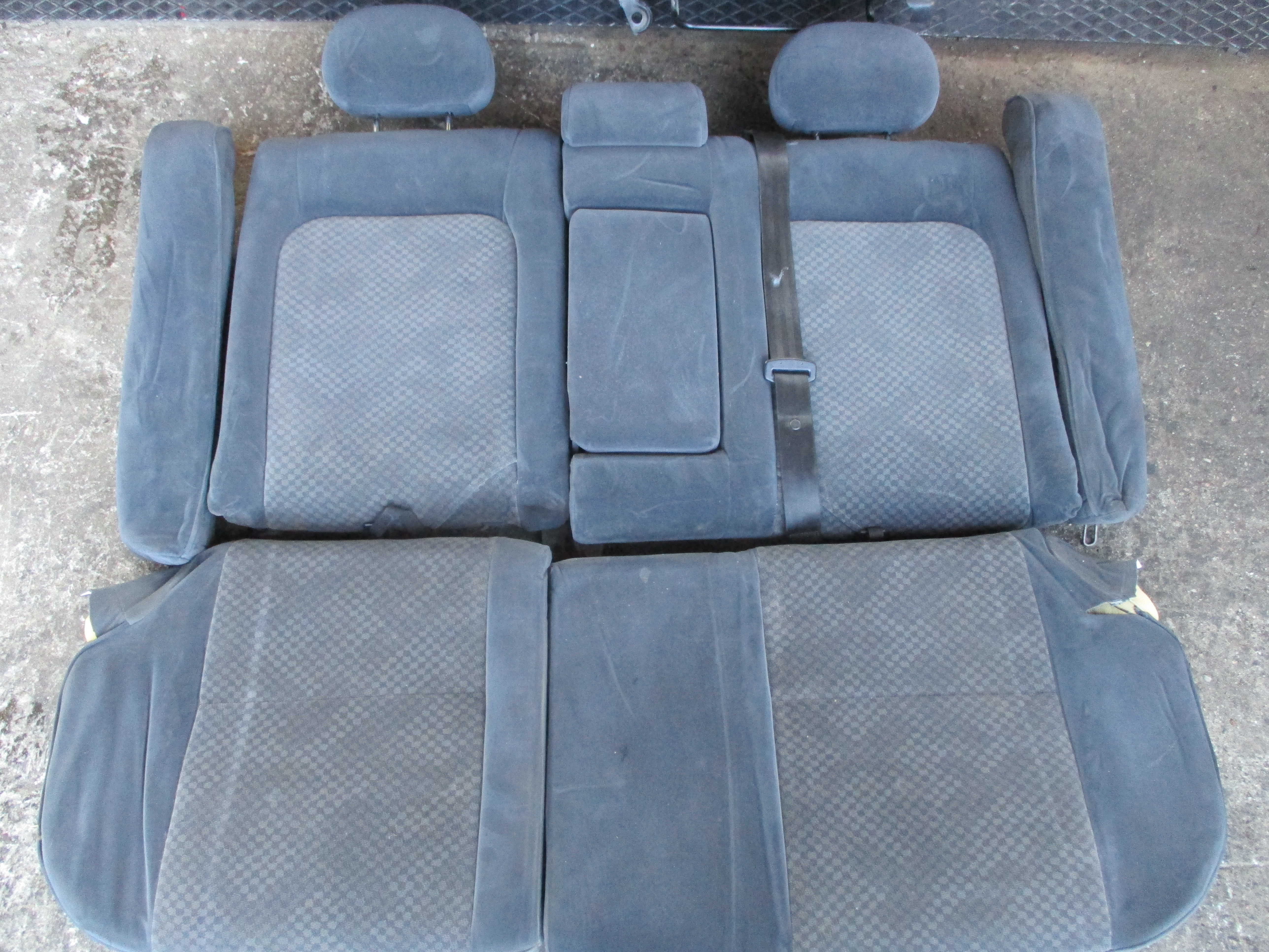 Καθίσματα Toyota Avensis ’01(Προσφορά 120 ευρώ)