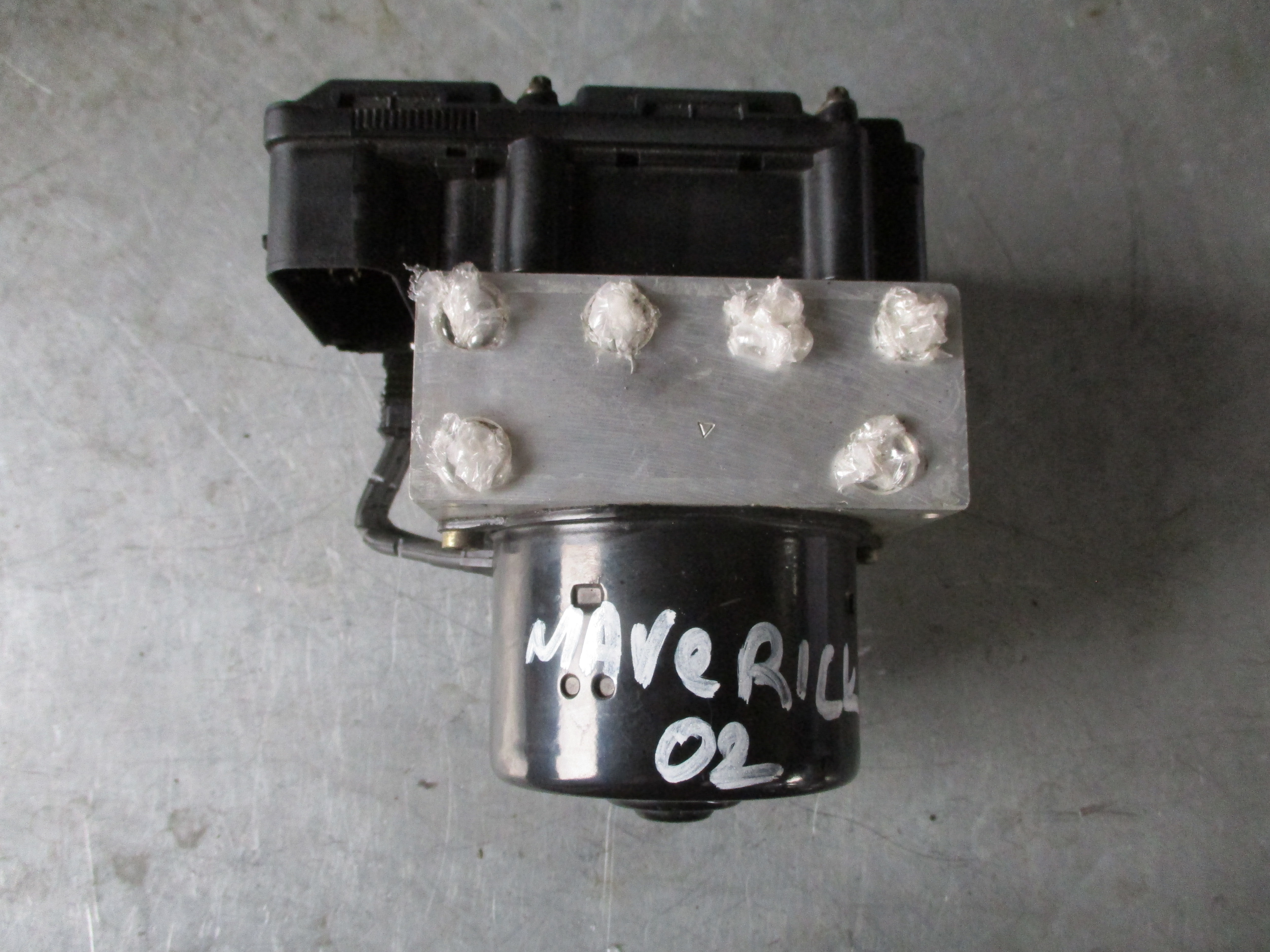Μονάδα ABS ( YL842C286EA , YL8T2C219AB ) Ford Maverick ’02 Προσφορά.