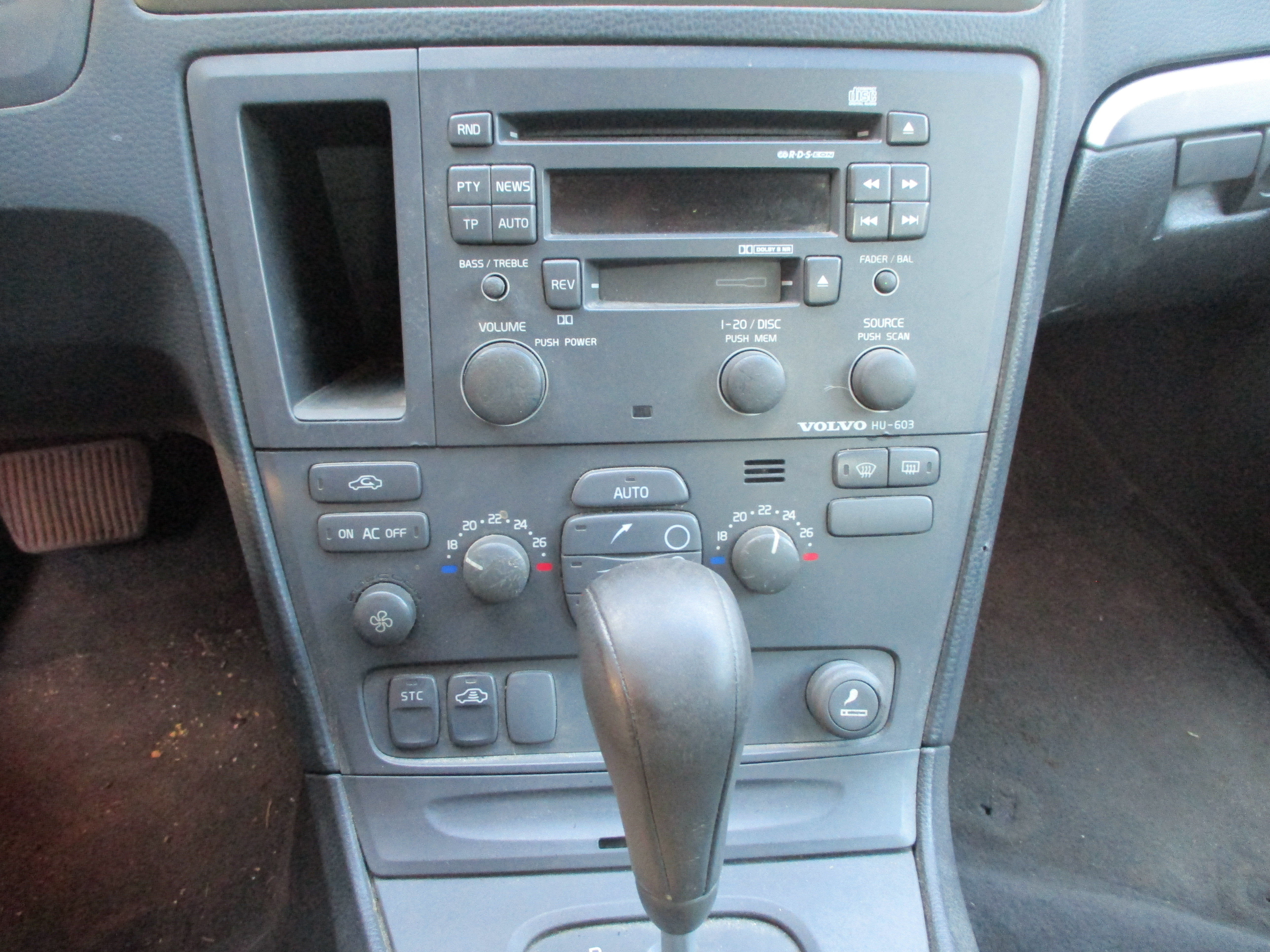 Χειριστήρια Κλιματισμού-Καλοριφέρ Volvo s60 ’01 Προσφορά.