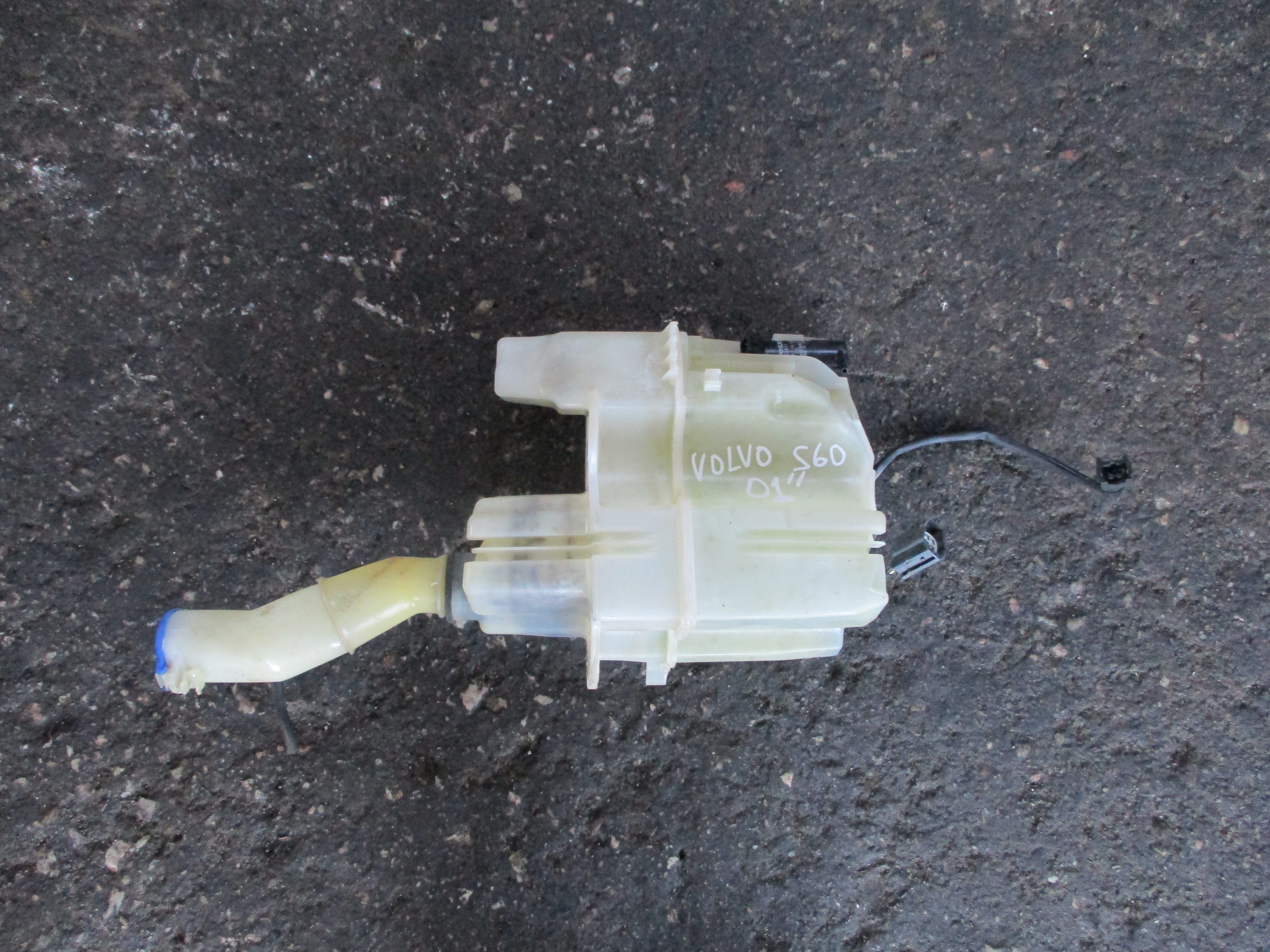 Δοχεία Νερού Υαλοκαθαριστήρων Volvo s60 ’01