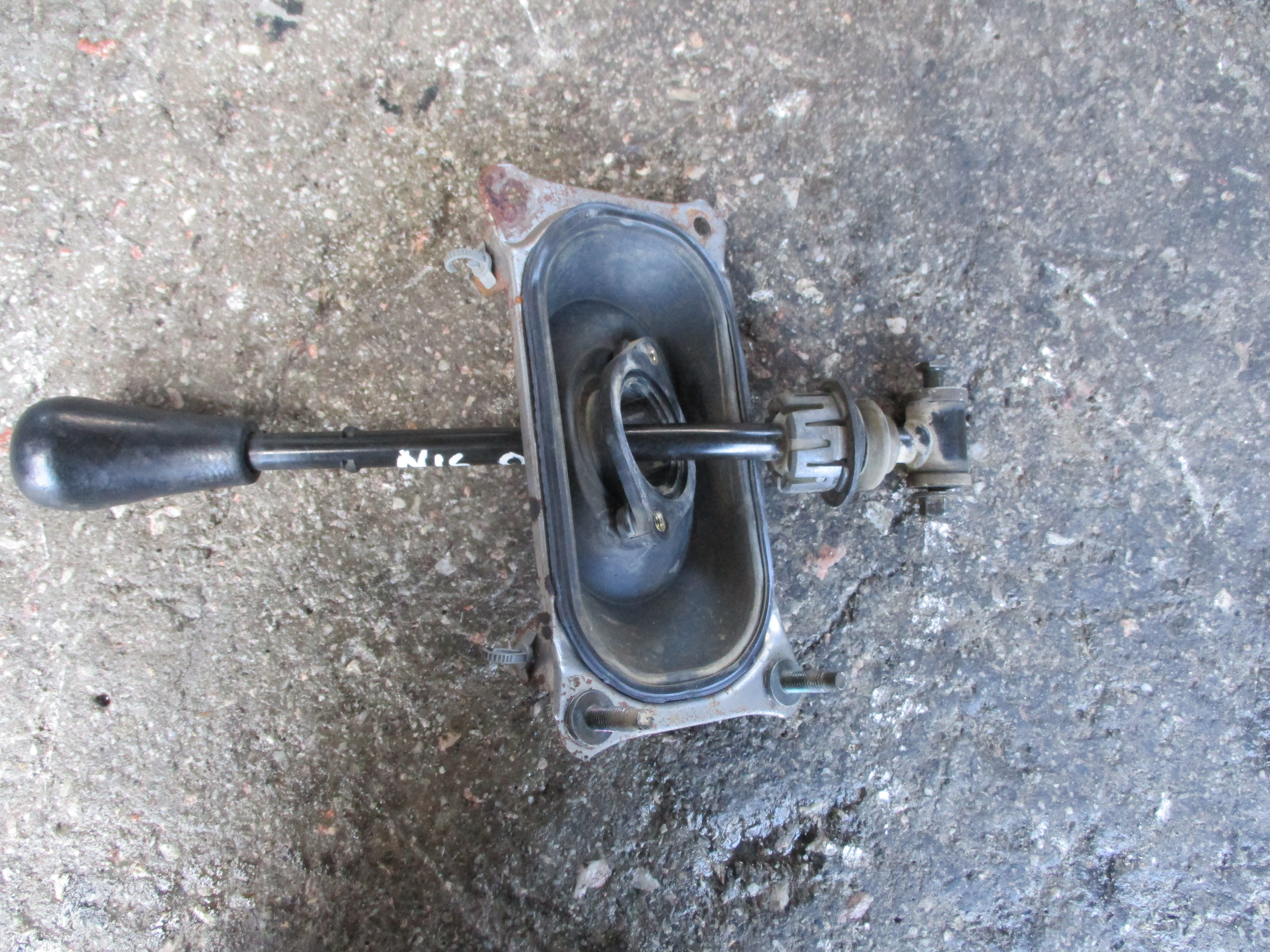 Λεβιές Ταχυτήτων Nissan Almera N16 ’01 Προσφορά.