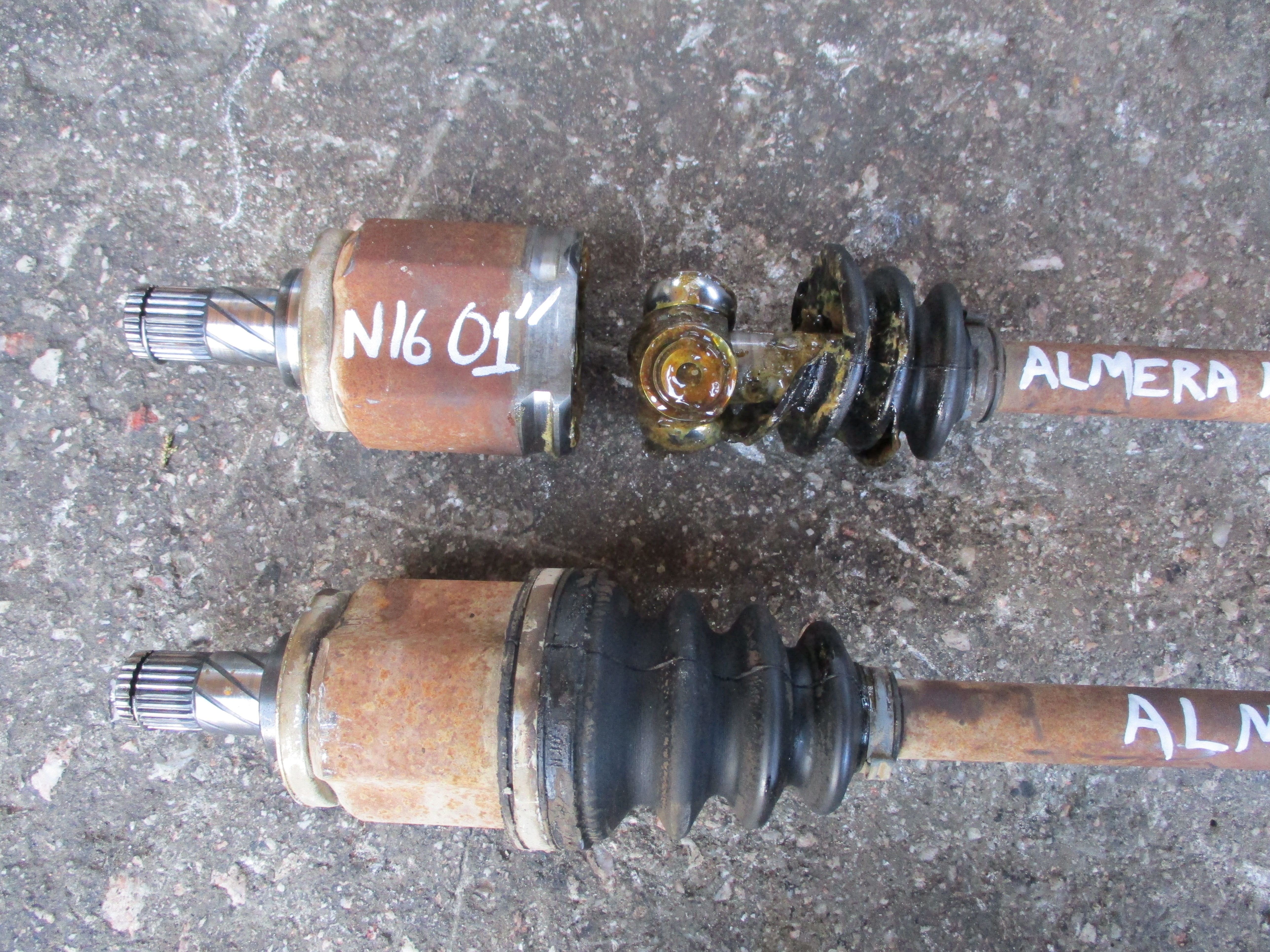 Ημιαξόνιο Αριστερό-Δεξί Nissan Almera N16 ’01 Προσφορά.