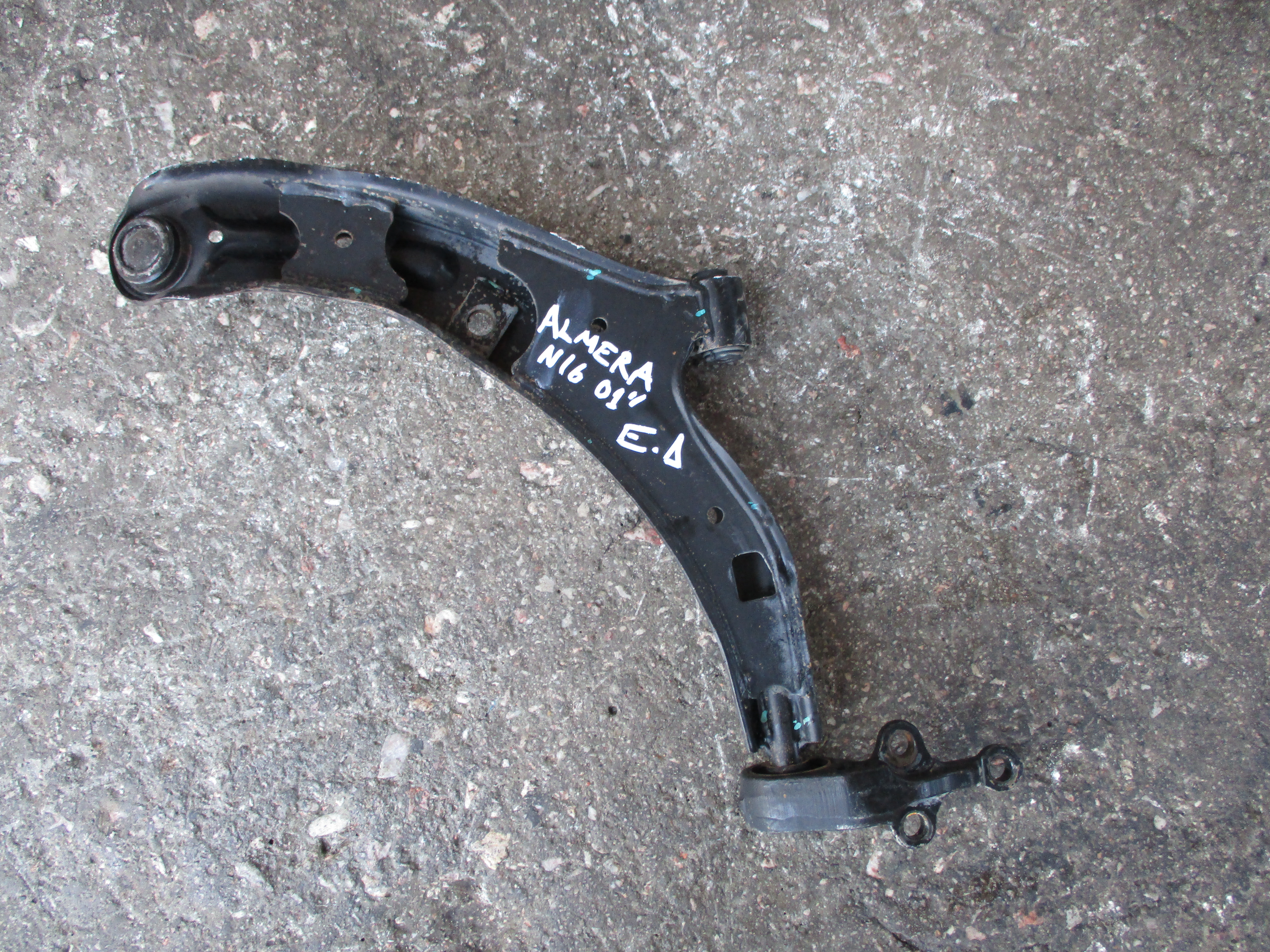 Ψαλίδια Nissan Almera N16 ’01 Προσφορά.