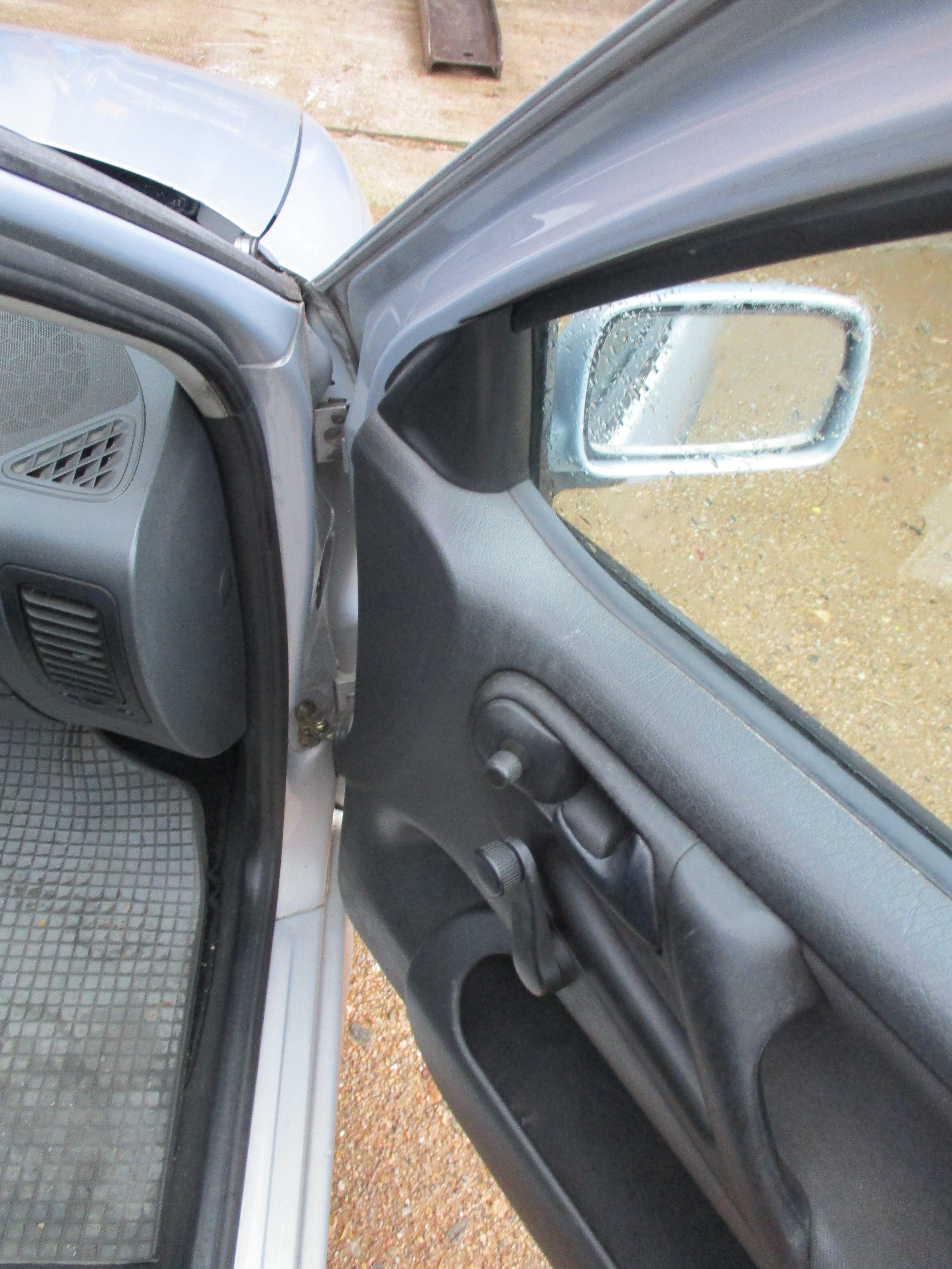 Πόρτες VW Polo ’97 Προσφορά.