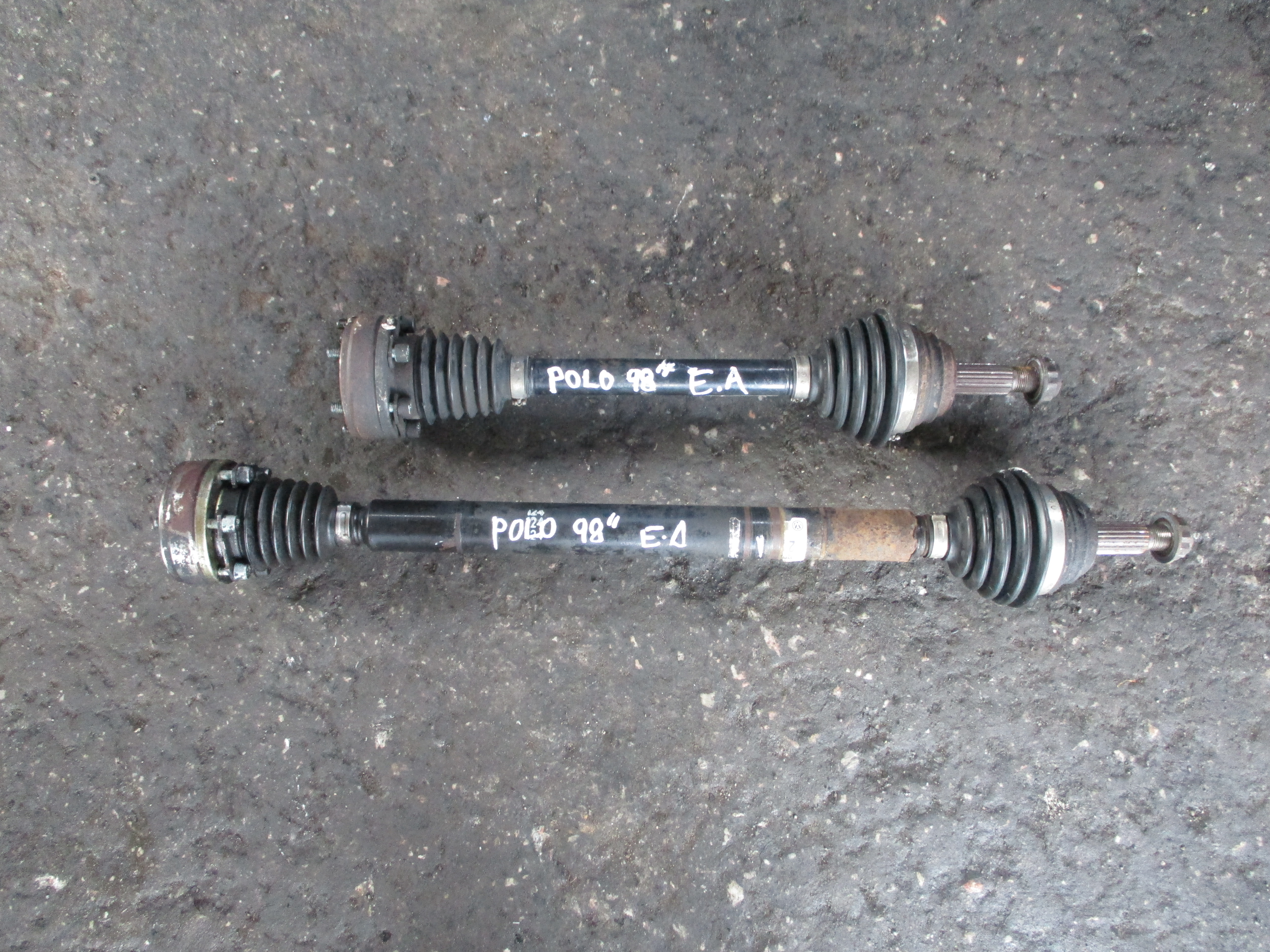 Ημιαξόνιο Αριστερό-Δεξί VW Polo ’97 Προσφορά.