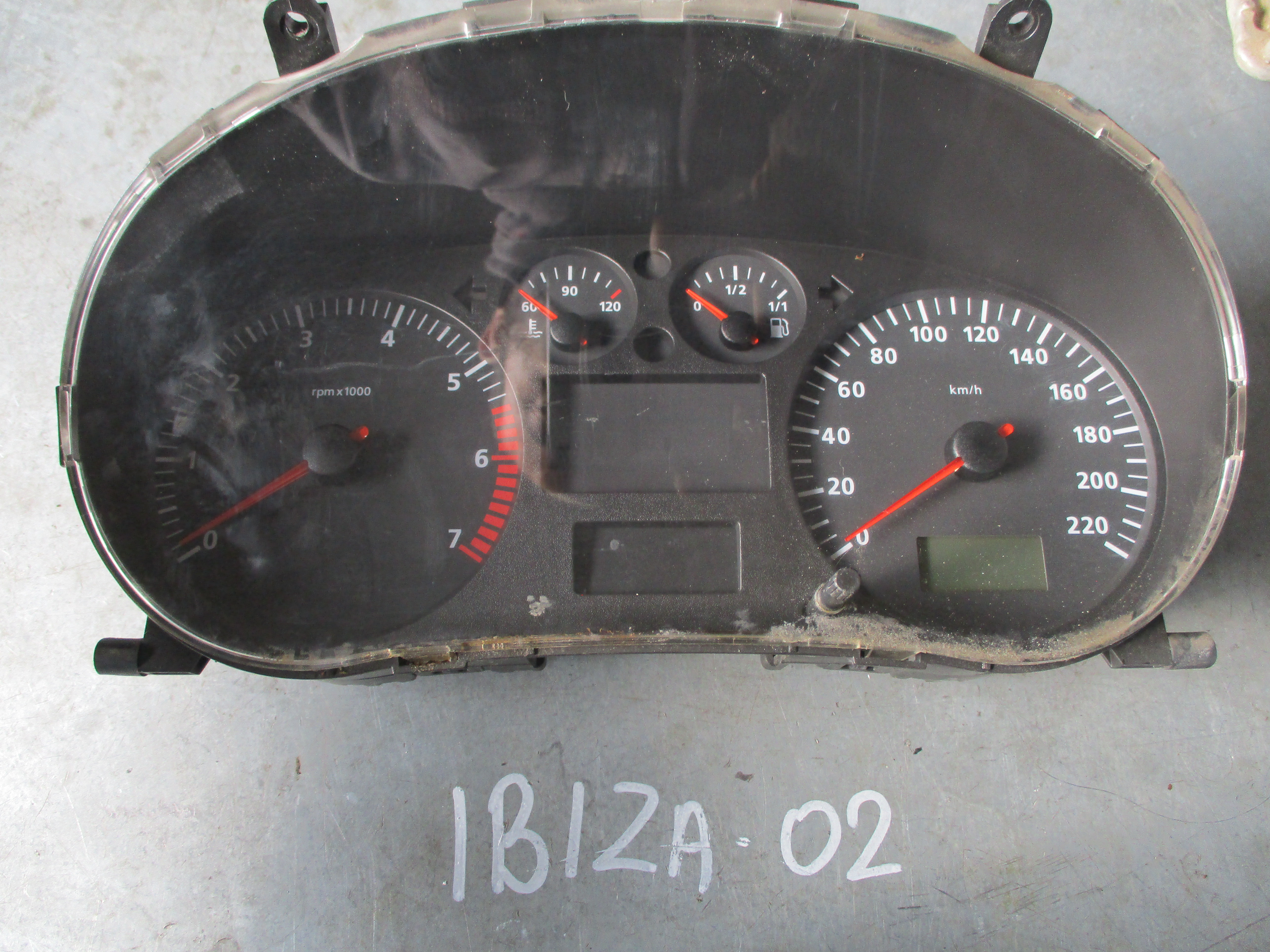 Κοντέρ (02100102201341,W06K0920801C) Seat Ibiza ’02 (Προσφορά 50 ευρώ).