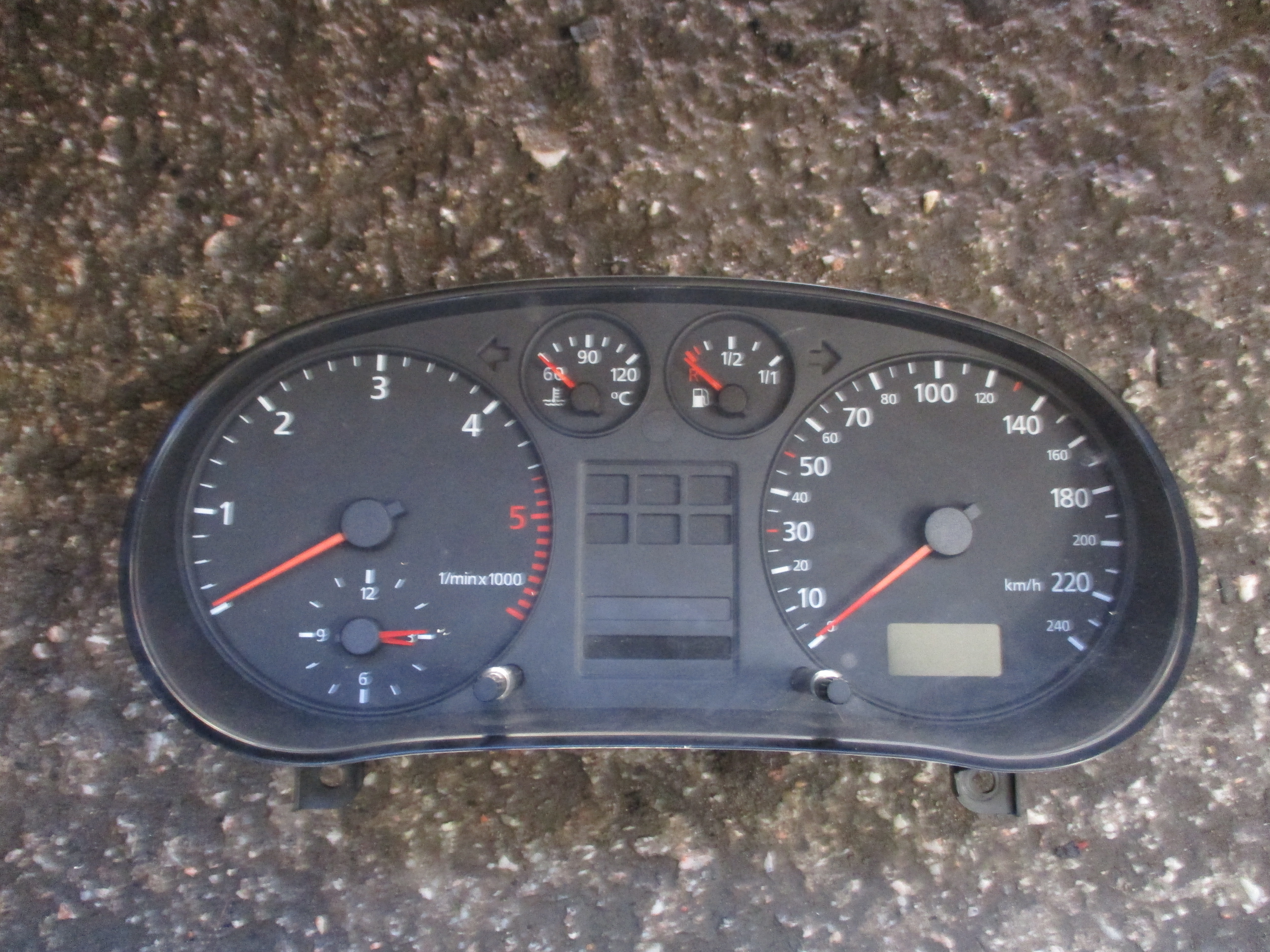 Κοντέρ ( 8L0919860D , 110008894001 ) Audi A3 ’01 Προσφορά.