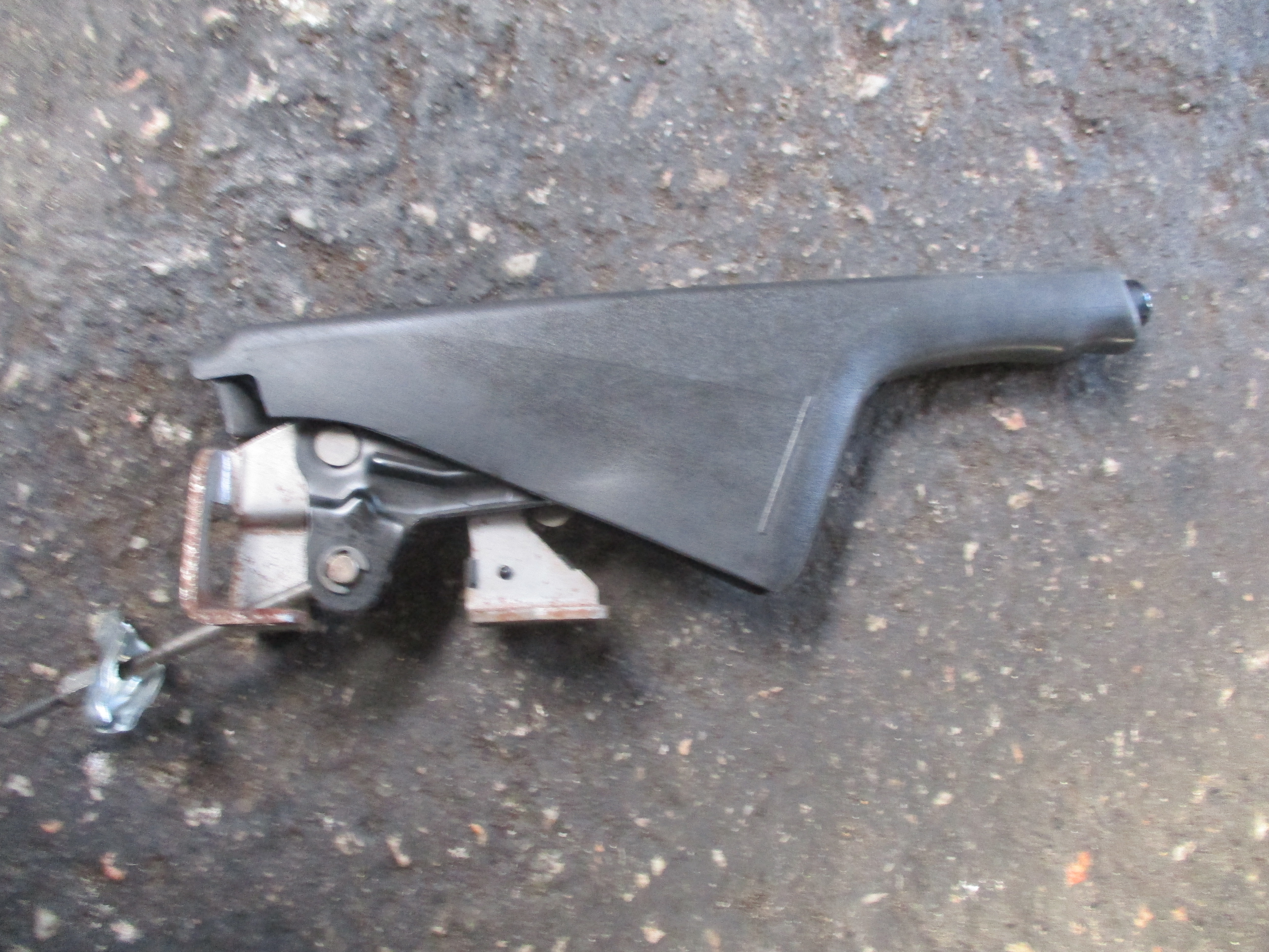 Χειρόφρενο Audi A3 ’01 Προσφορά.