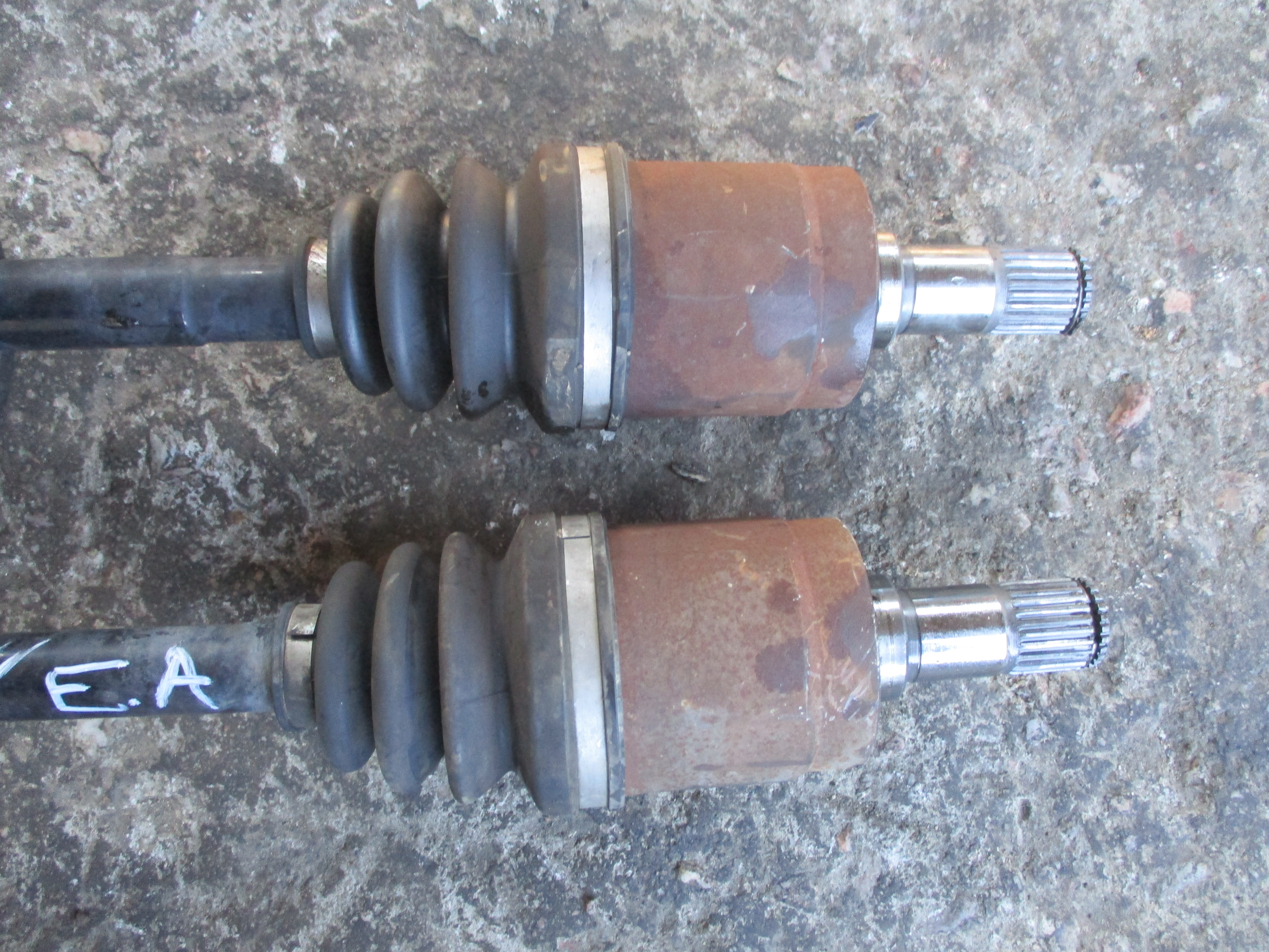 Ημιαξόνιο Αριστερό-Δεξί Honda Jazz ’02 Προσφορά.