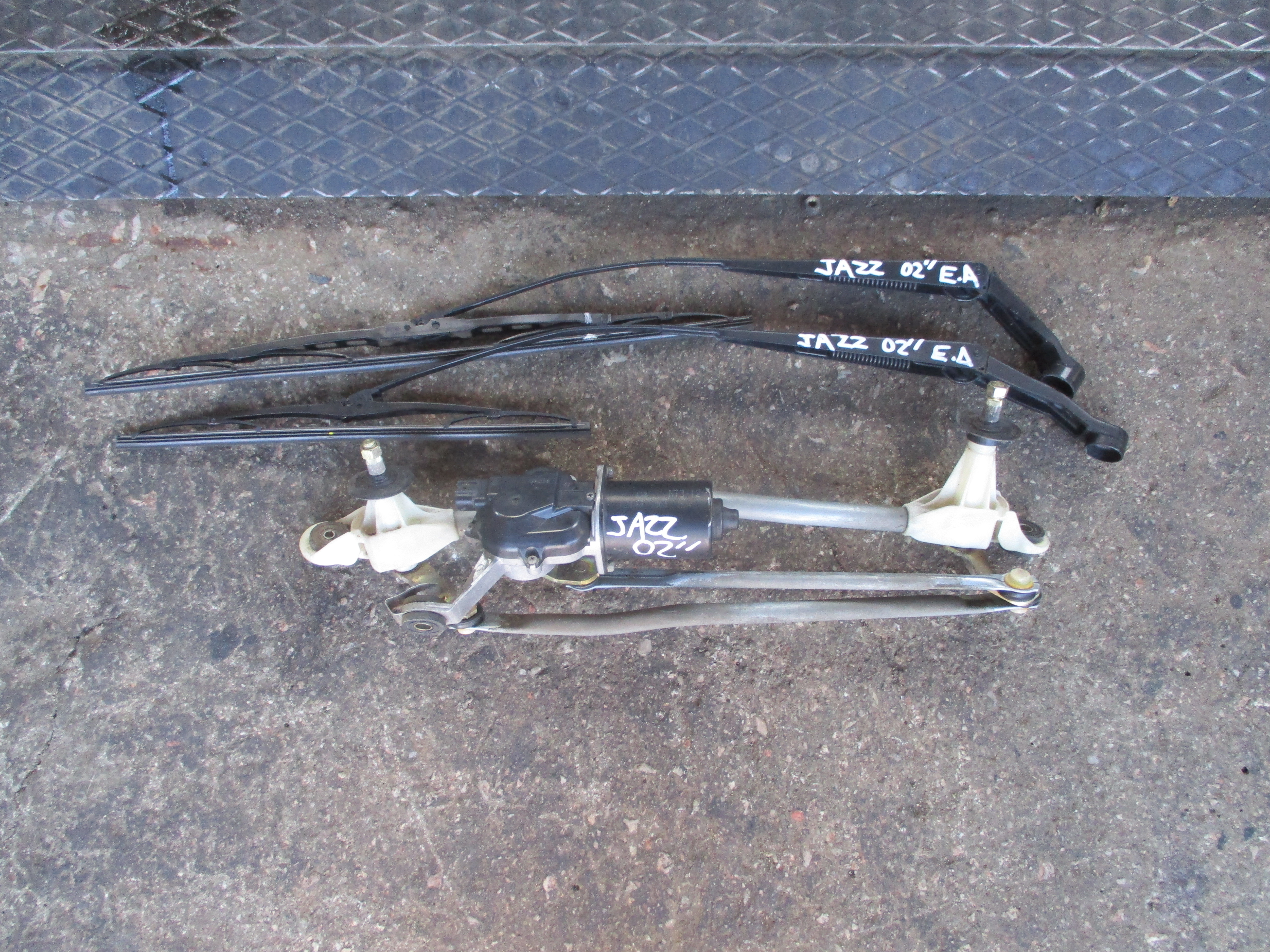 Υαλοκαθαριστήρες Σετ Κομπλέ ( 1155619A ) Honda Jazz ’02 Προσφορά.
