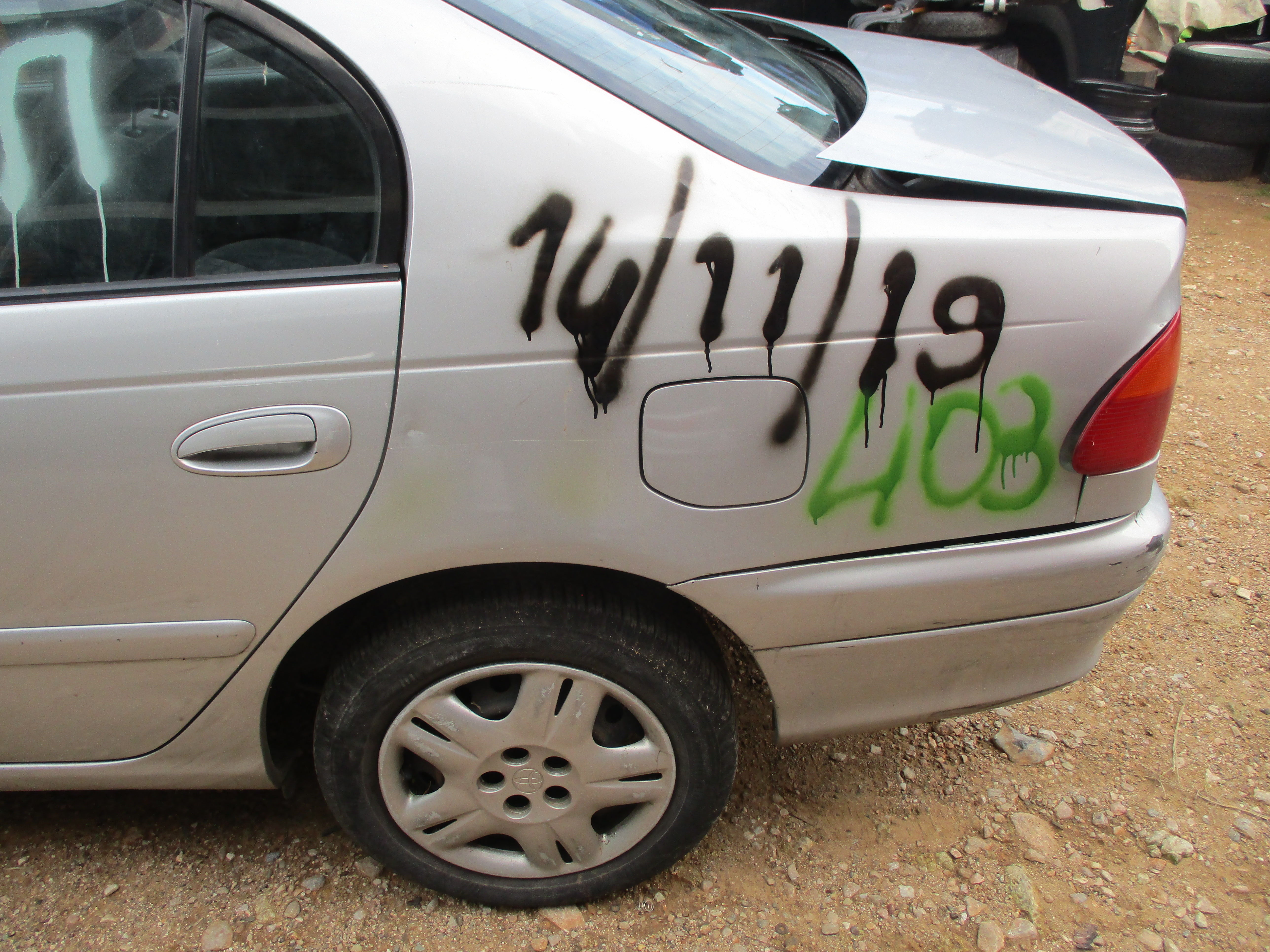 Φτερά Πίσω Toyota Avensis ’01