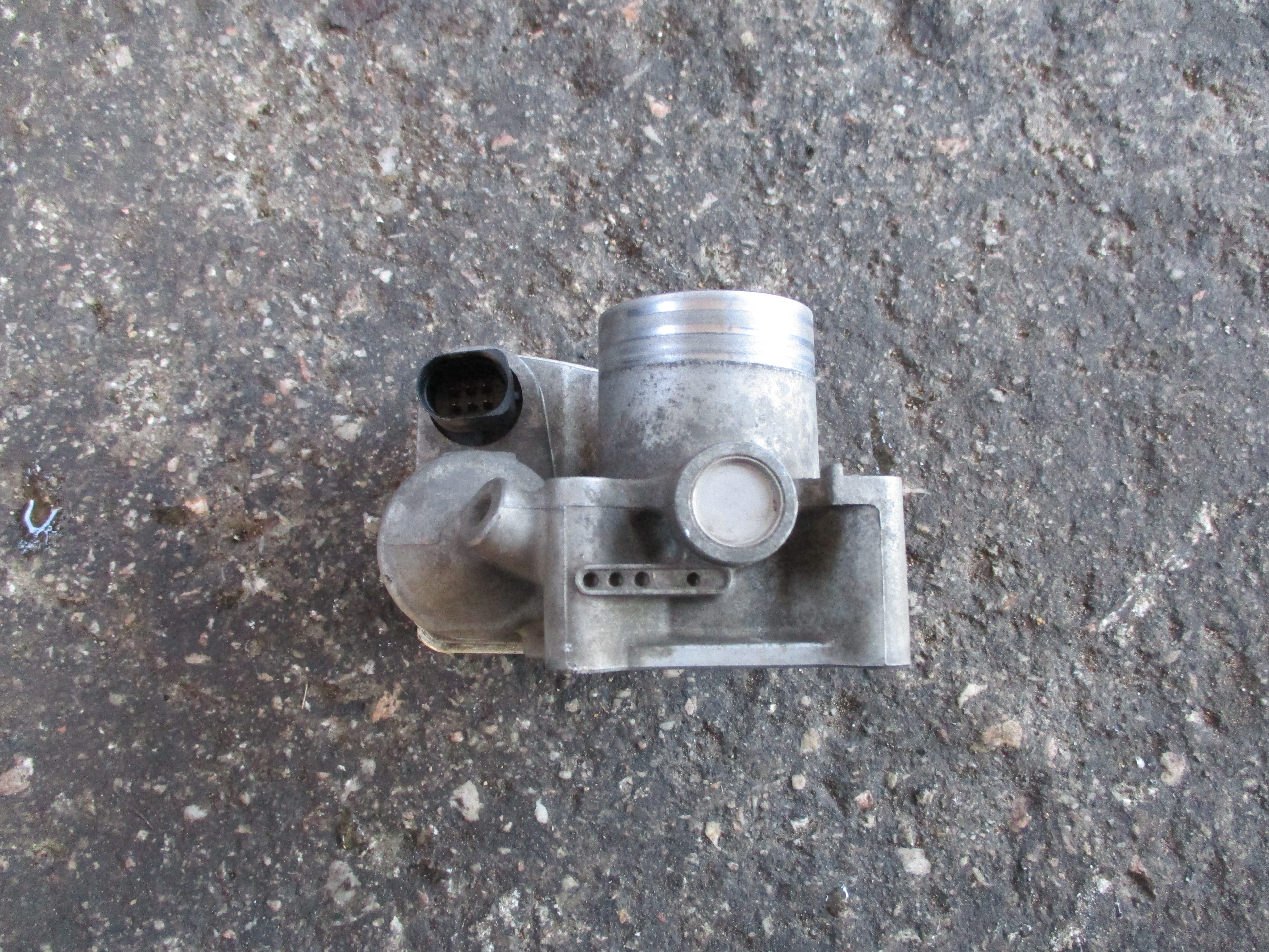 Πεταλούδα Γκαζιού ( 408238321007 , 036133062Ν ) VW Polo ’03 Προσφορά.