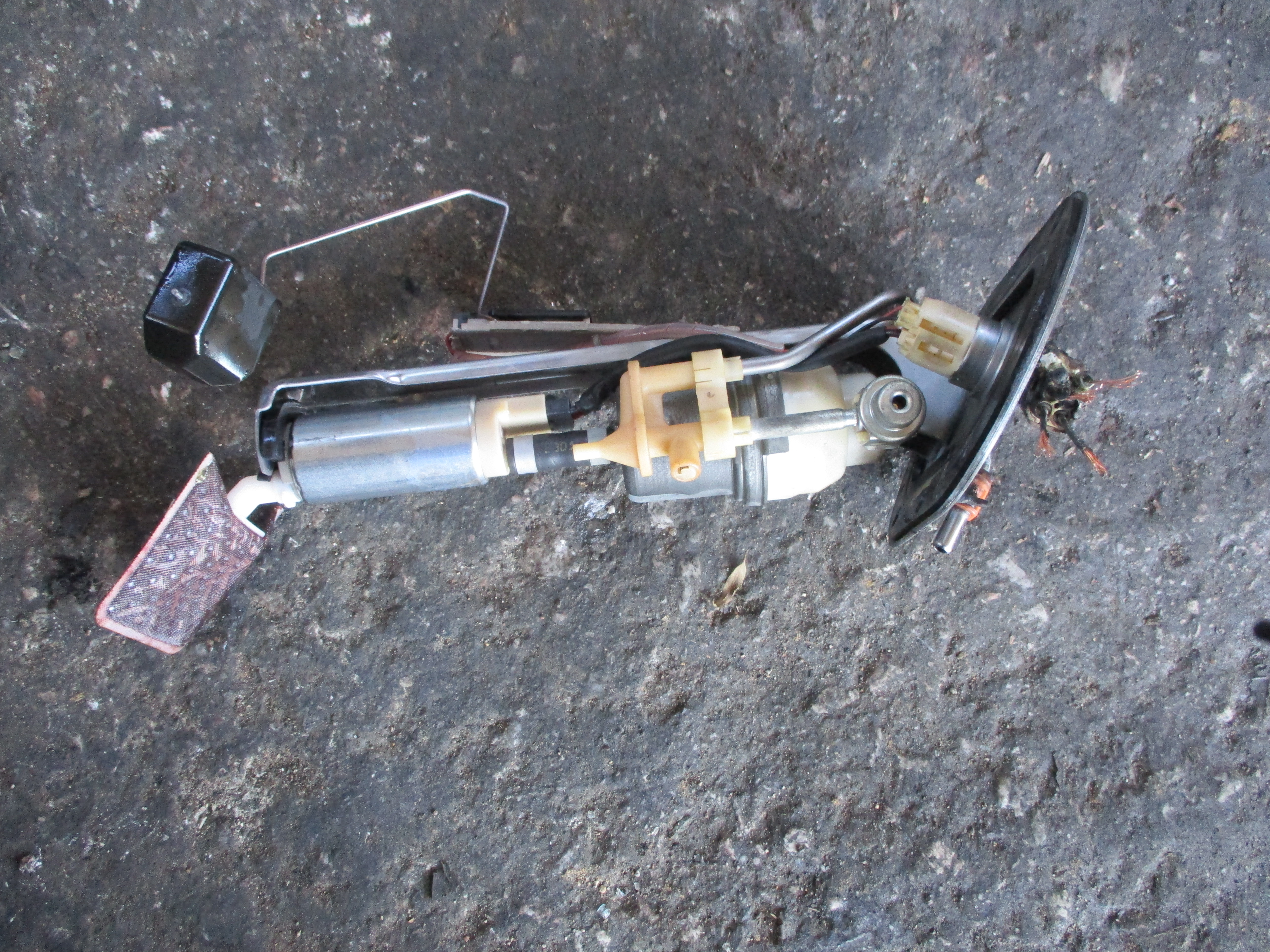 Αντλία Βενζίνης Subaru Forester ’06 Προσφορά.