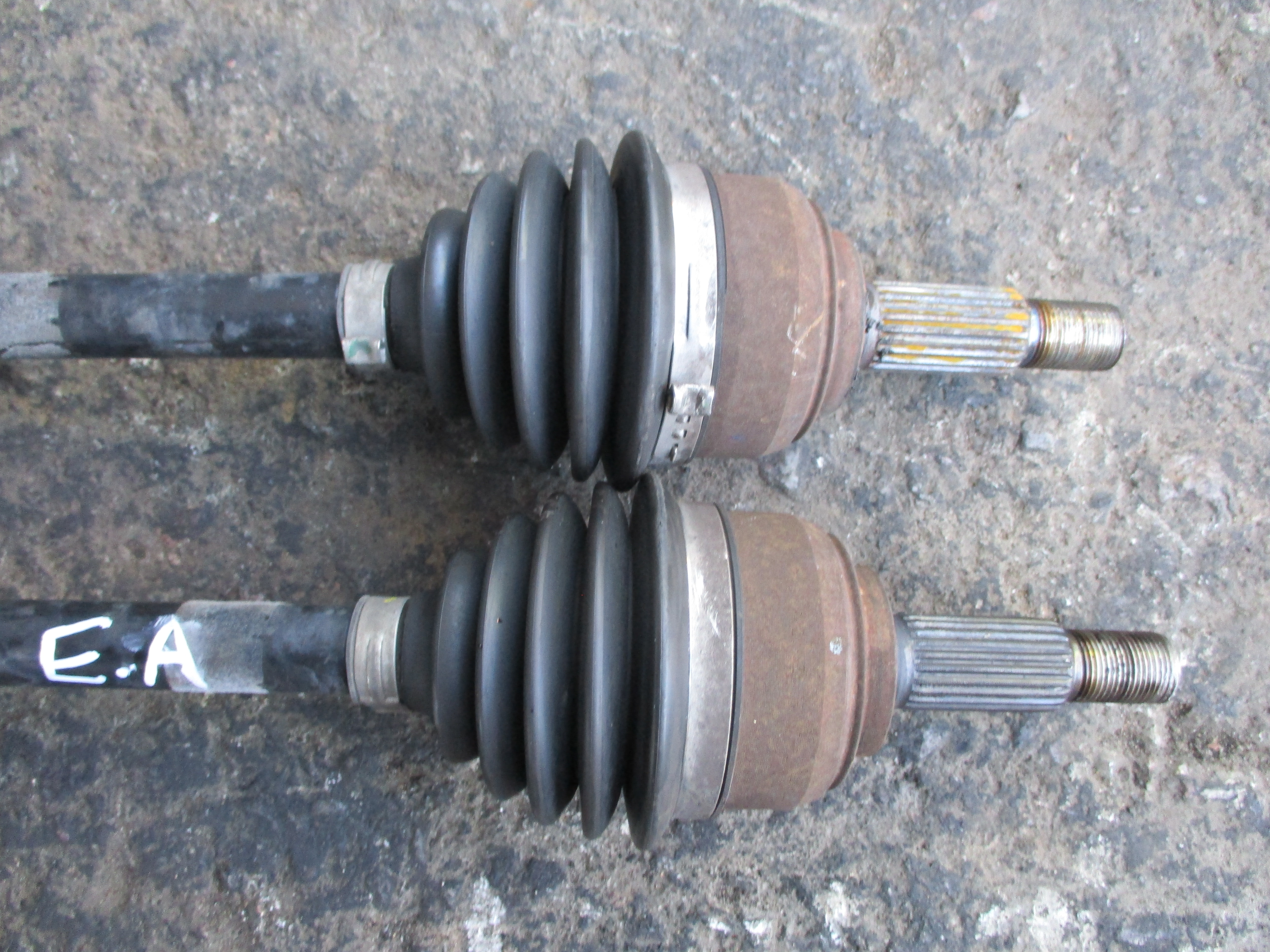 Ημιαξόνιο Αριστερό-Δεξί Nissan Micra K12 ’05 Προσφορά.