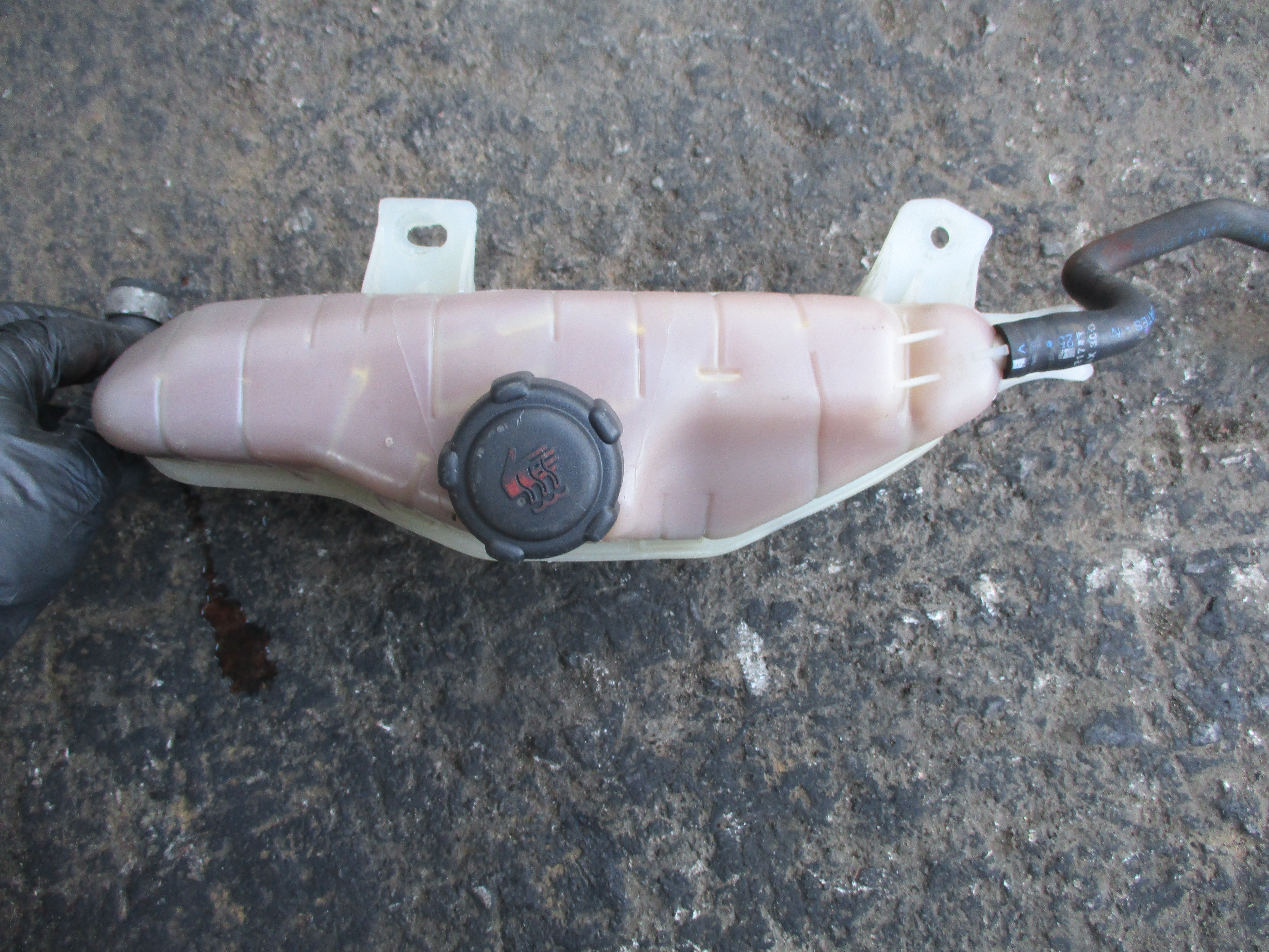 Δοχεία Πληρώσεως Nissan Micra K12 ’05 (Προσφορά 25 ευρώ)