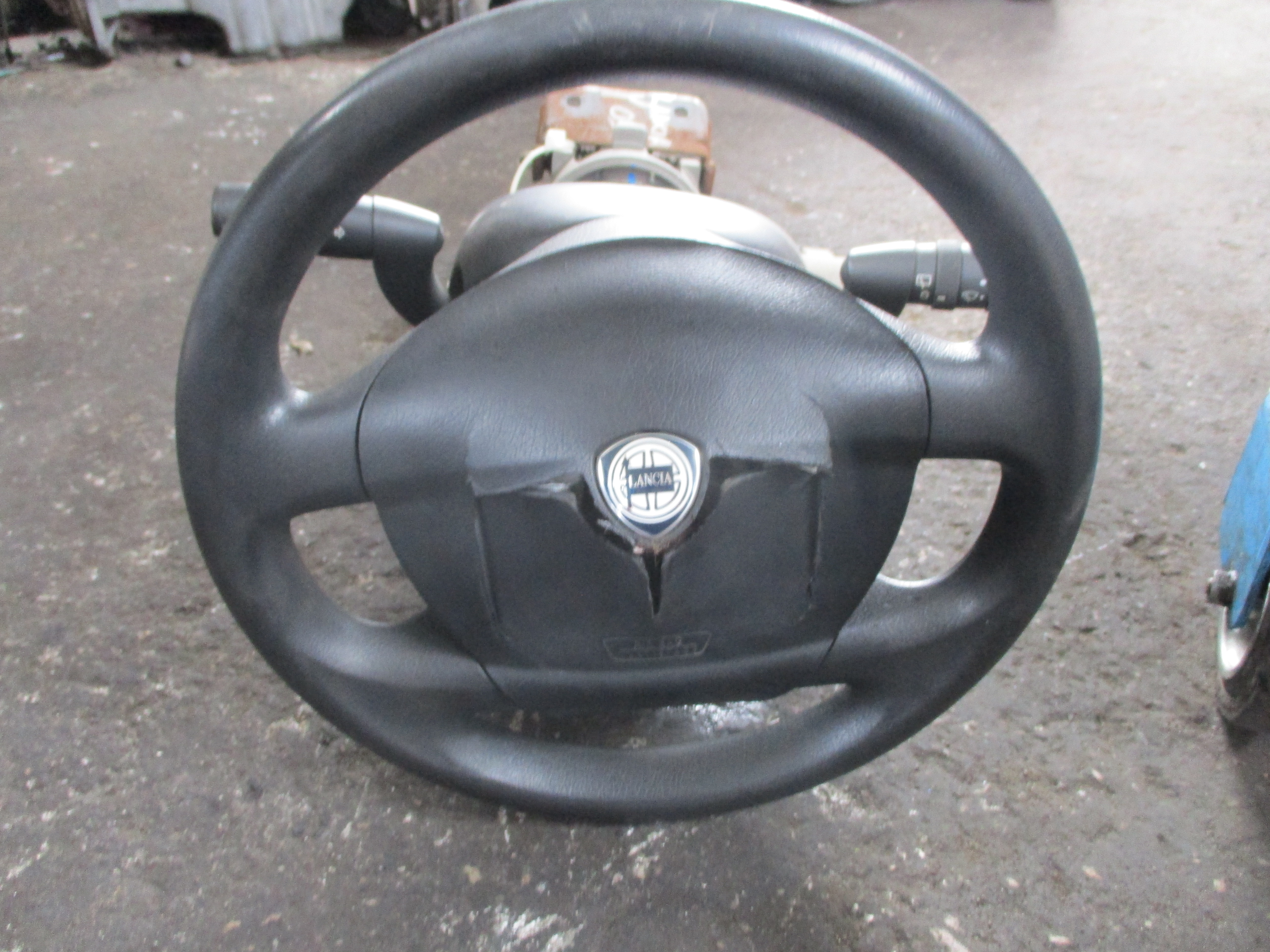 Τιμόνι Lancia Ypsilon ’05 (Προσφορά 50 ευρώ)