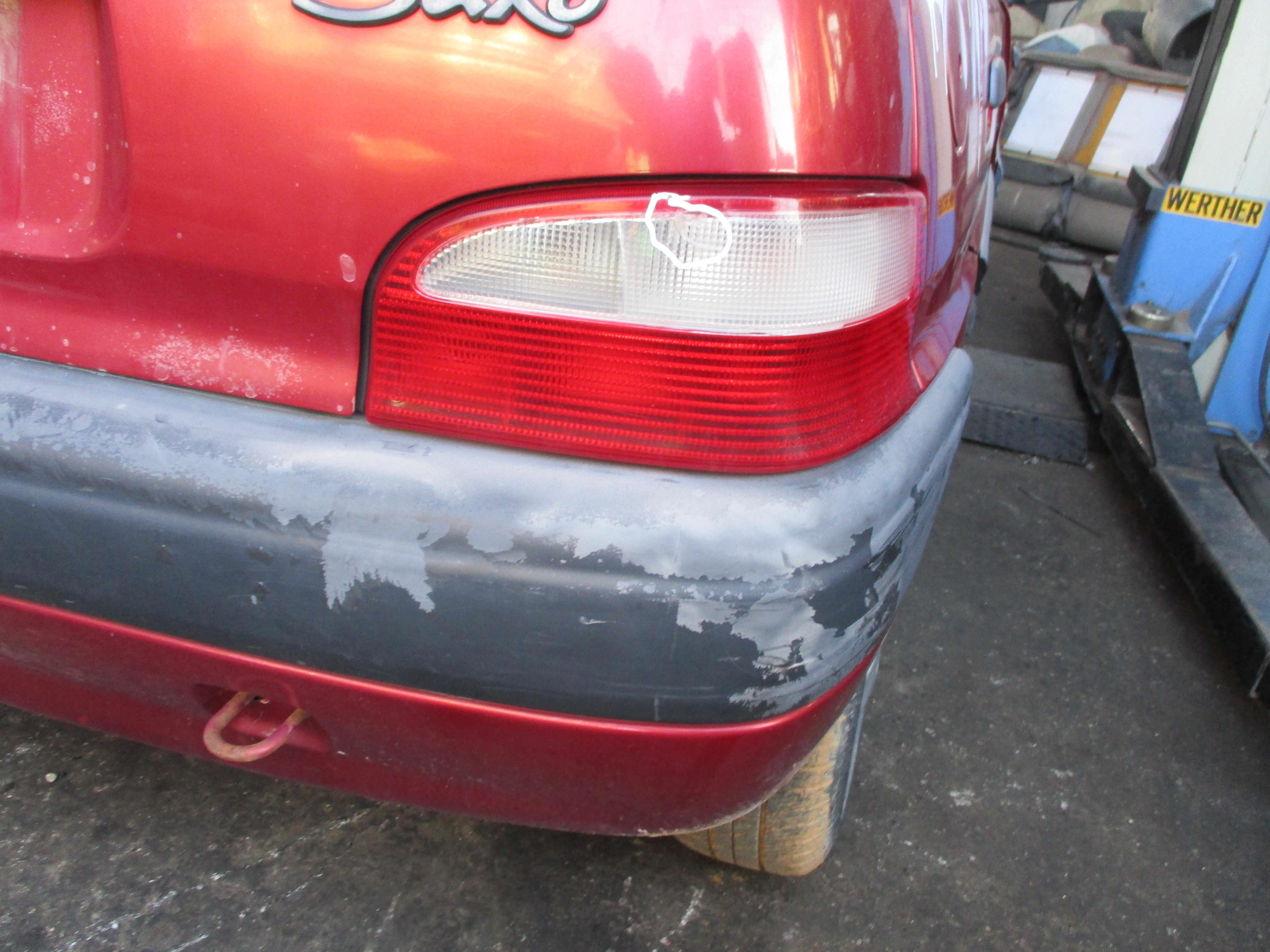 Προφυλακτήρες Citroen Saxo ’00.