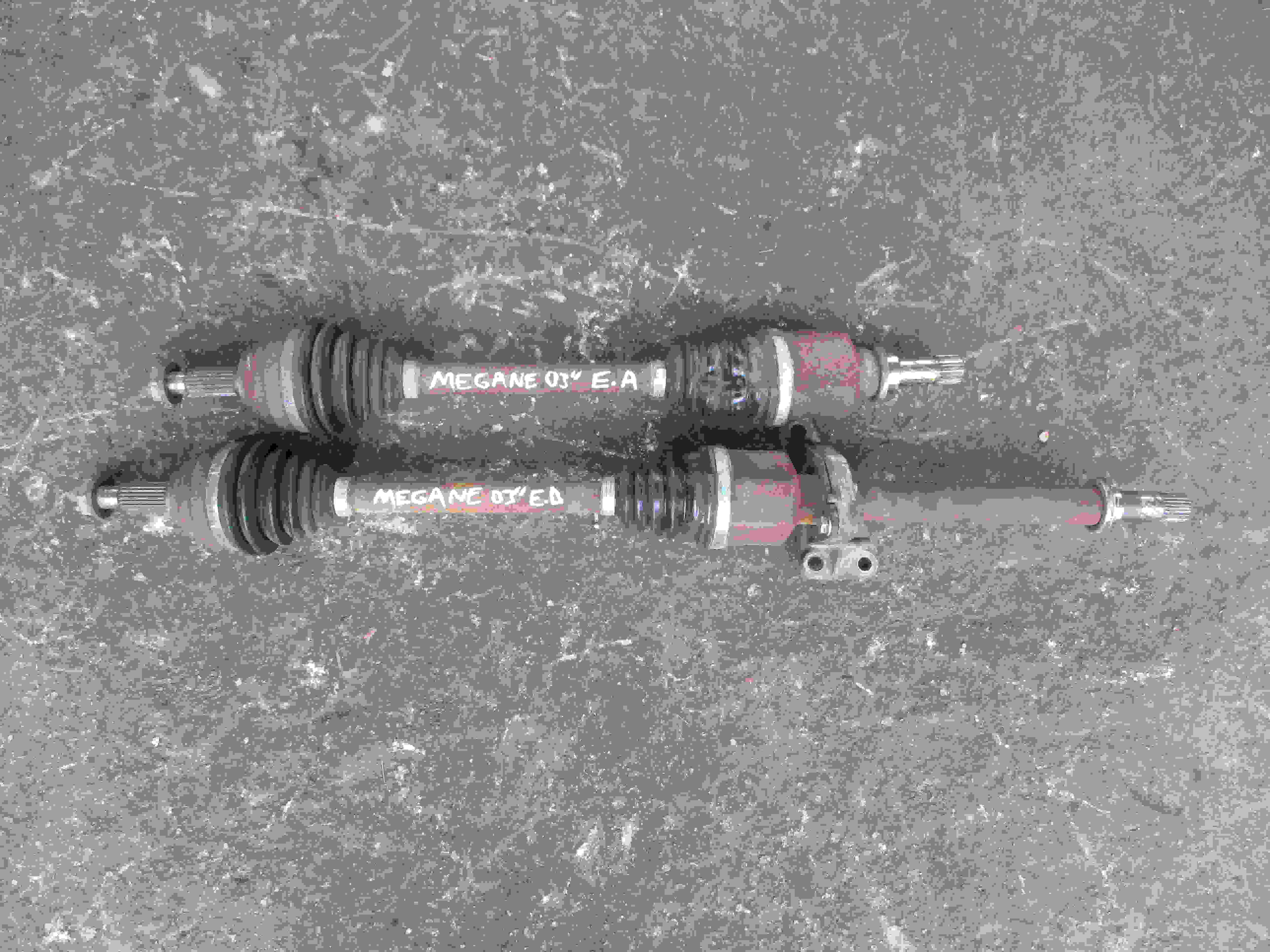 Ημιαξόνιο Αριστερό-Δεξί Renault Megane ’03 Προσφορά.